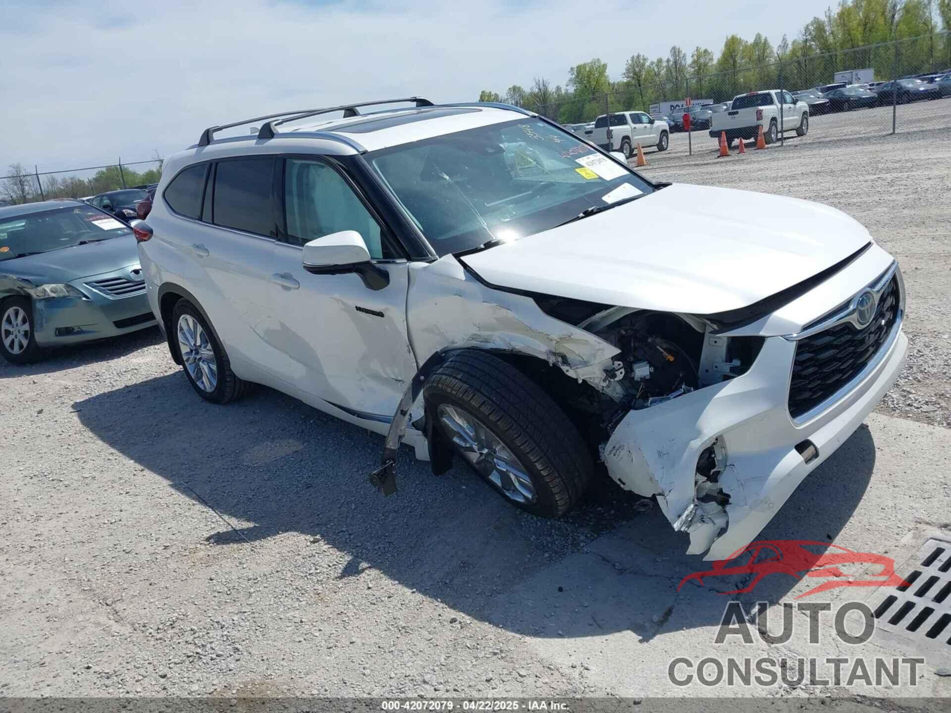 TOYOTA HIGHLANDER 2021 - 5TDXBRCH0MS033548