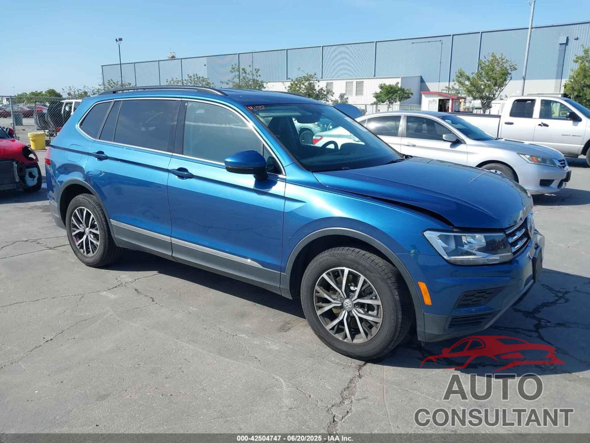 VOLKSWAGEN TIGUAN 2018 - 3VV2B7AX9JM204108
