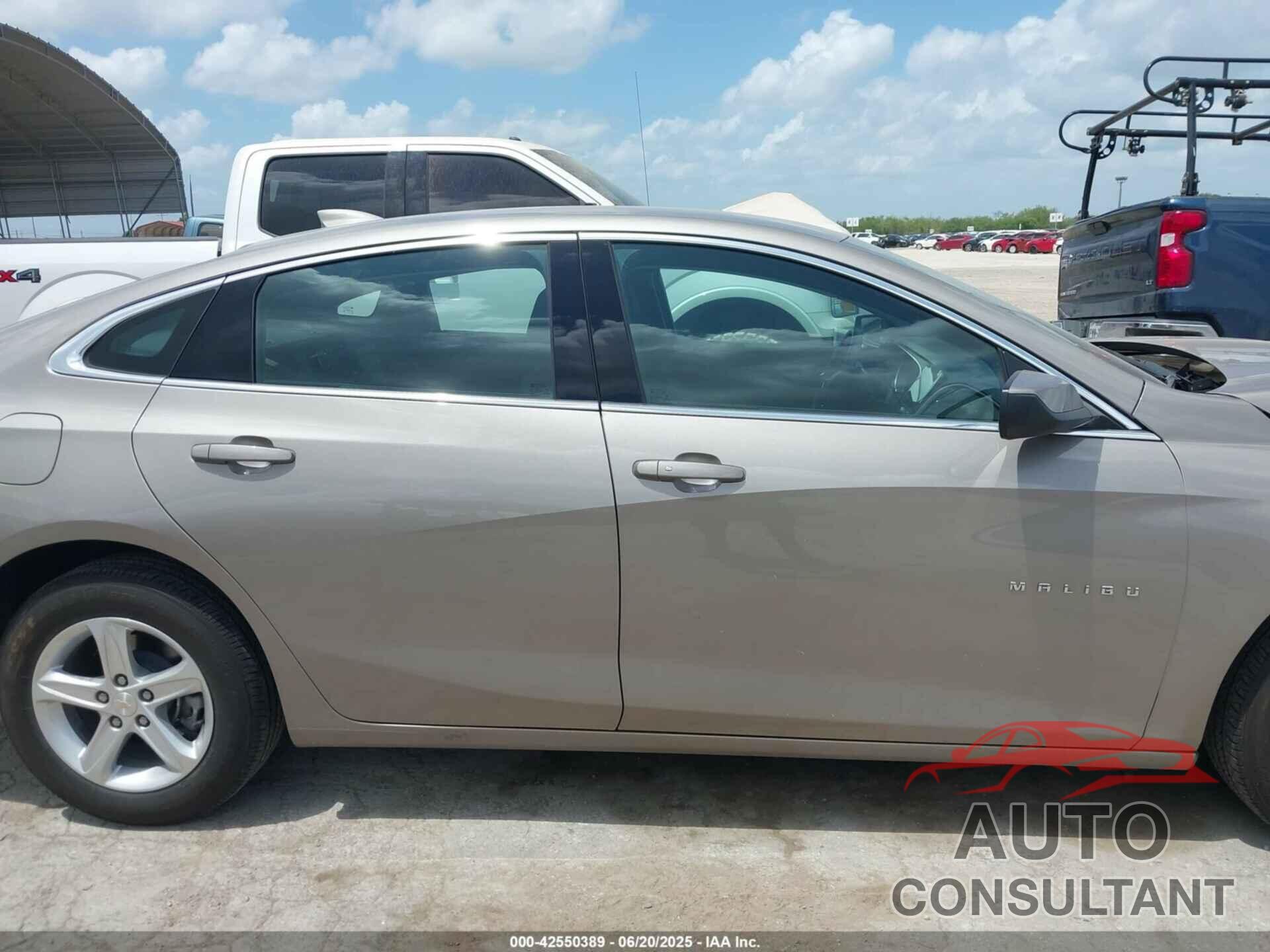 CHEVROLET MALIBU 2024 - 1G1ZD5ST2RF227919