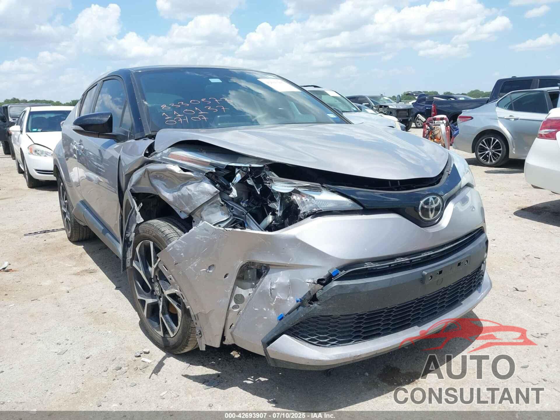 TOYOTA C-HR 2020 - NMTKHMBX1LR110137