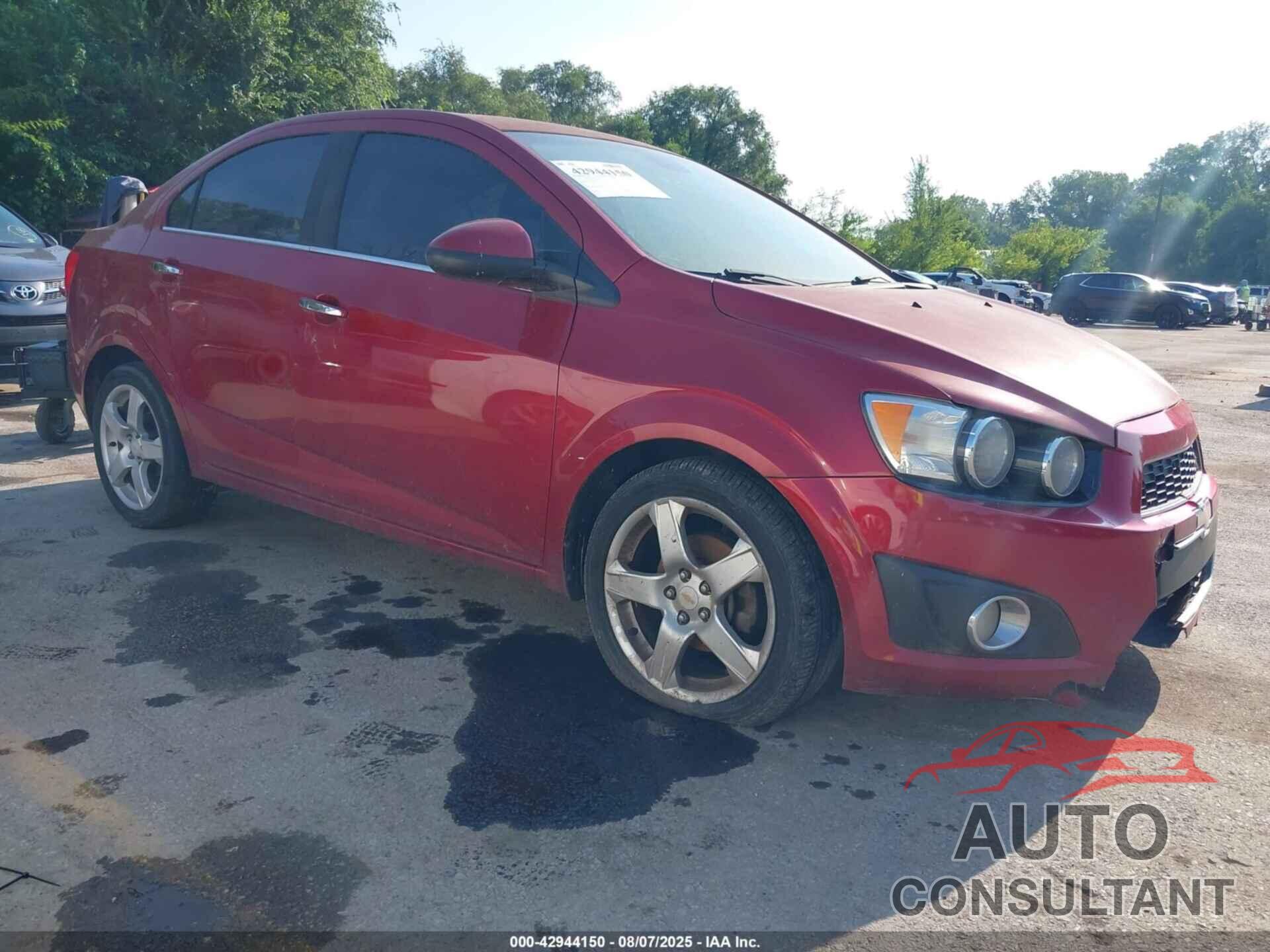 CHEVROLET SONIC 2012 - 1G1JE5SH6C4149833