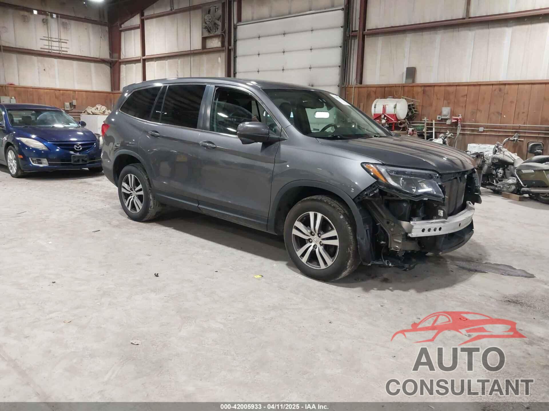 HONDA PILOT 2017 - 5FNYF6H8XHB092410