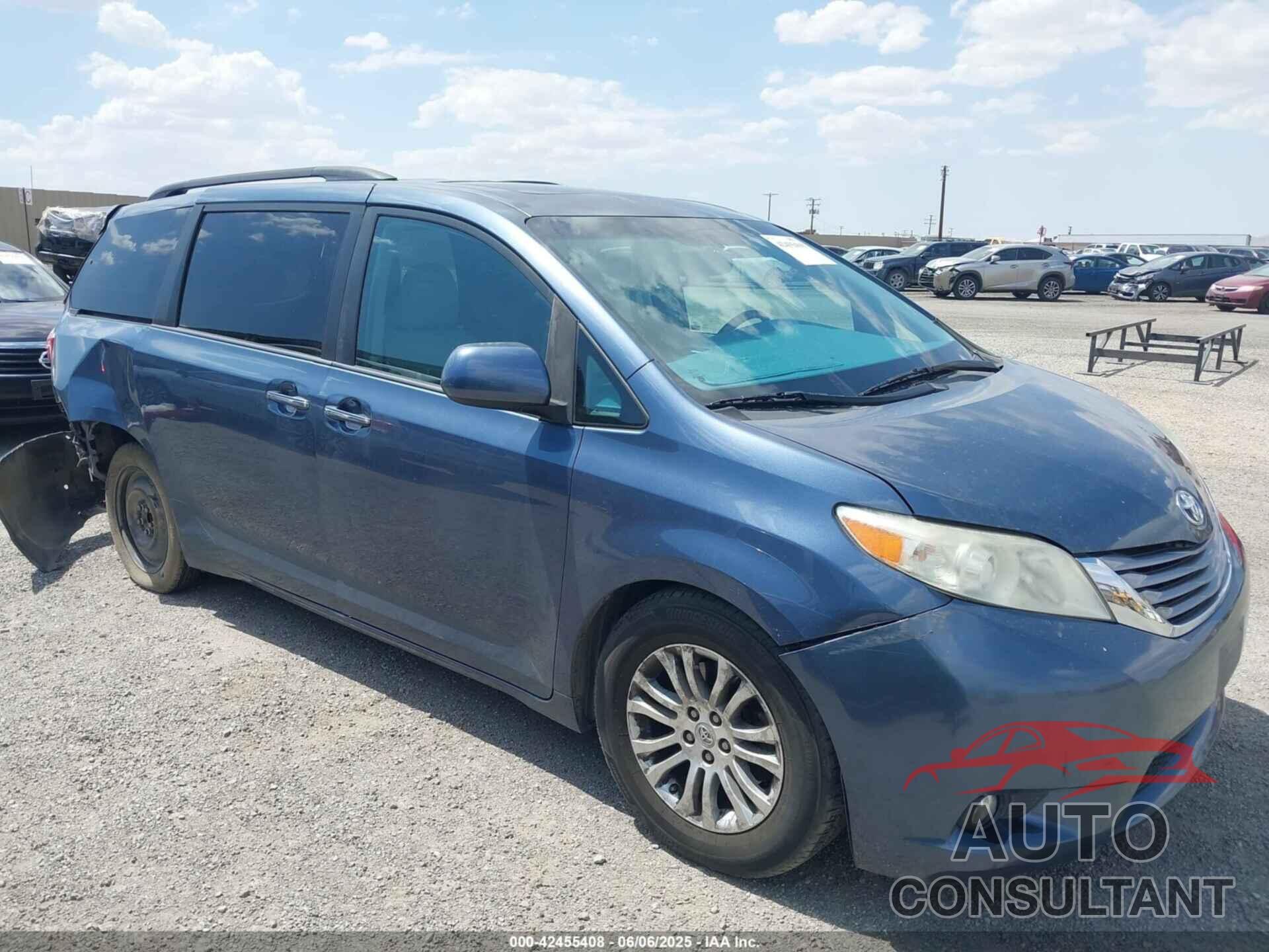 TOYOTA SIENNA 2017 - 5TDYZ3DC3HS826445