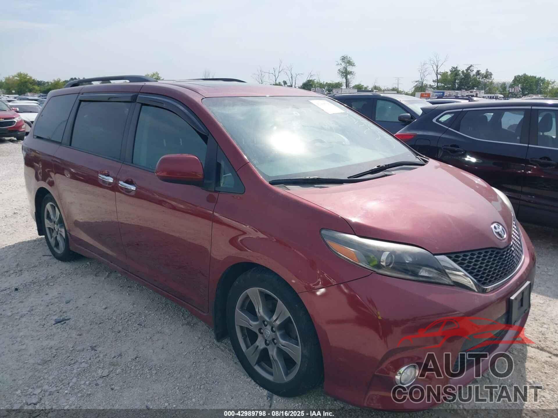 TOYOTA SIENNA 2017 - 5TDXZ3DC8HS897684
