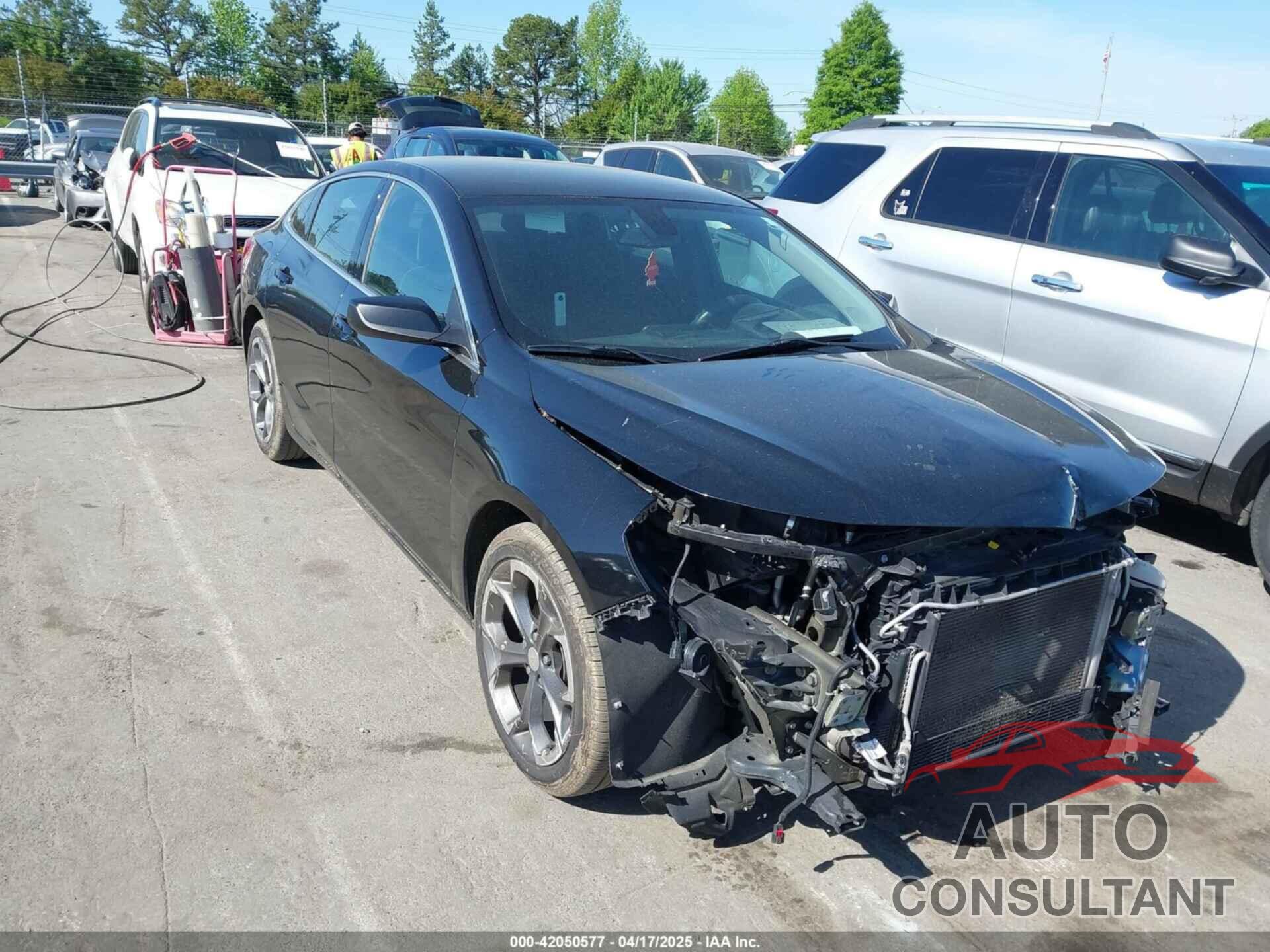 CHEVROLET MALIBU 2020 - 1G1ZD5ST2LF102376
