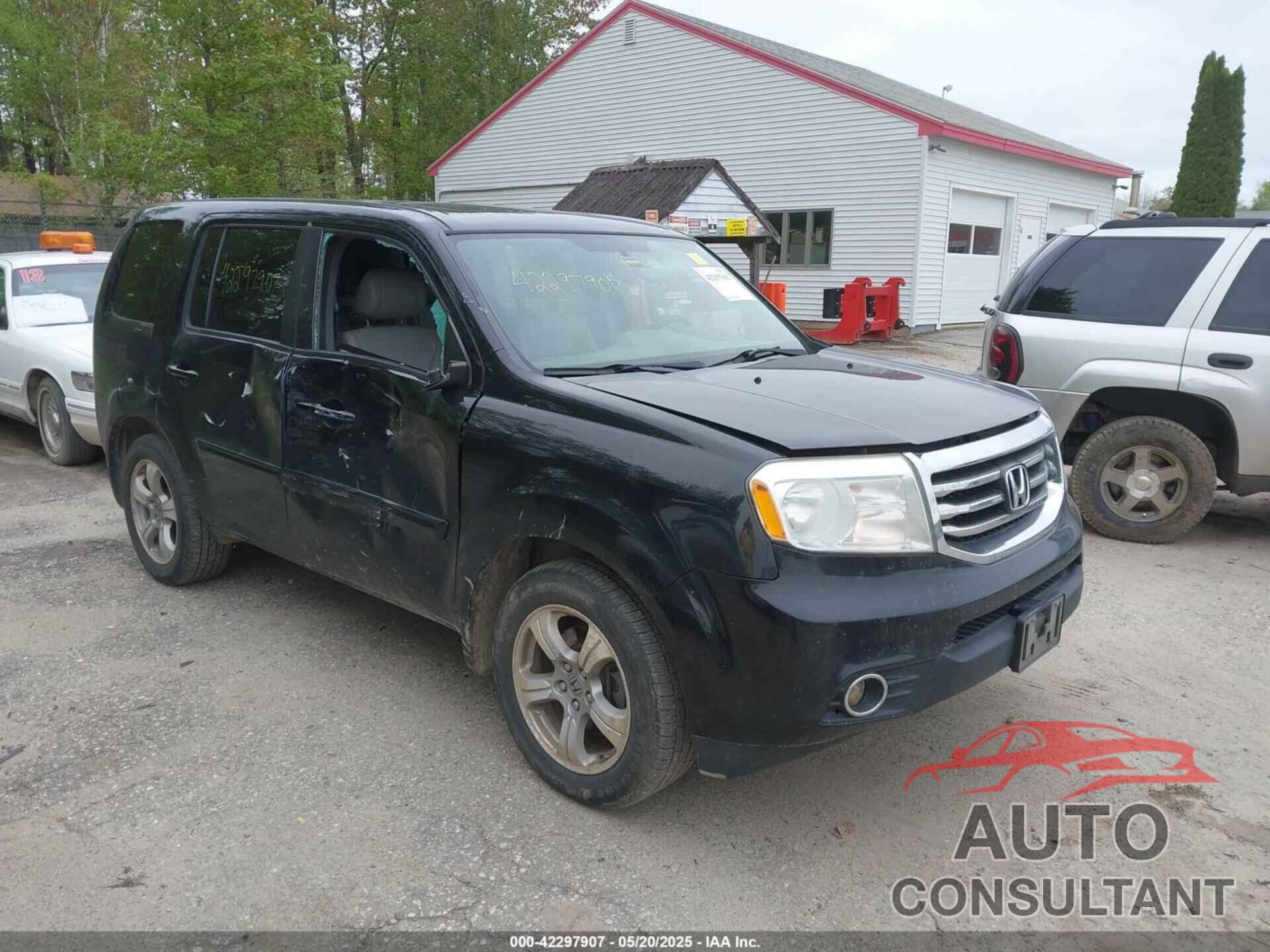HONDA PILOT 2013 - 5FNYF4H61DB004406