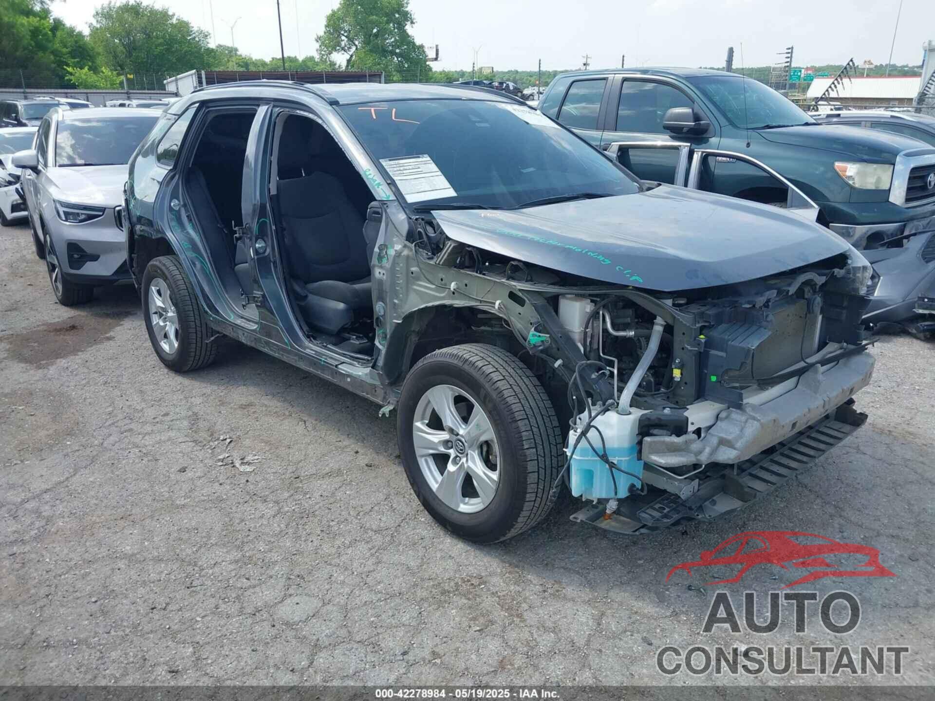 TOYOTA RAV4 2021 - 2T3W1RFV5MC092028