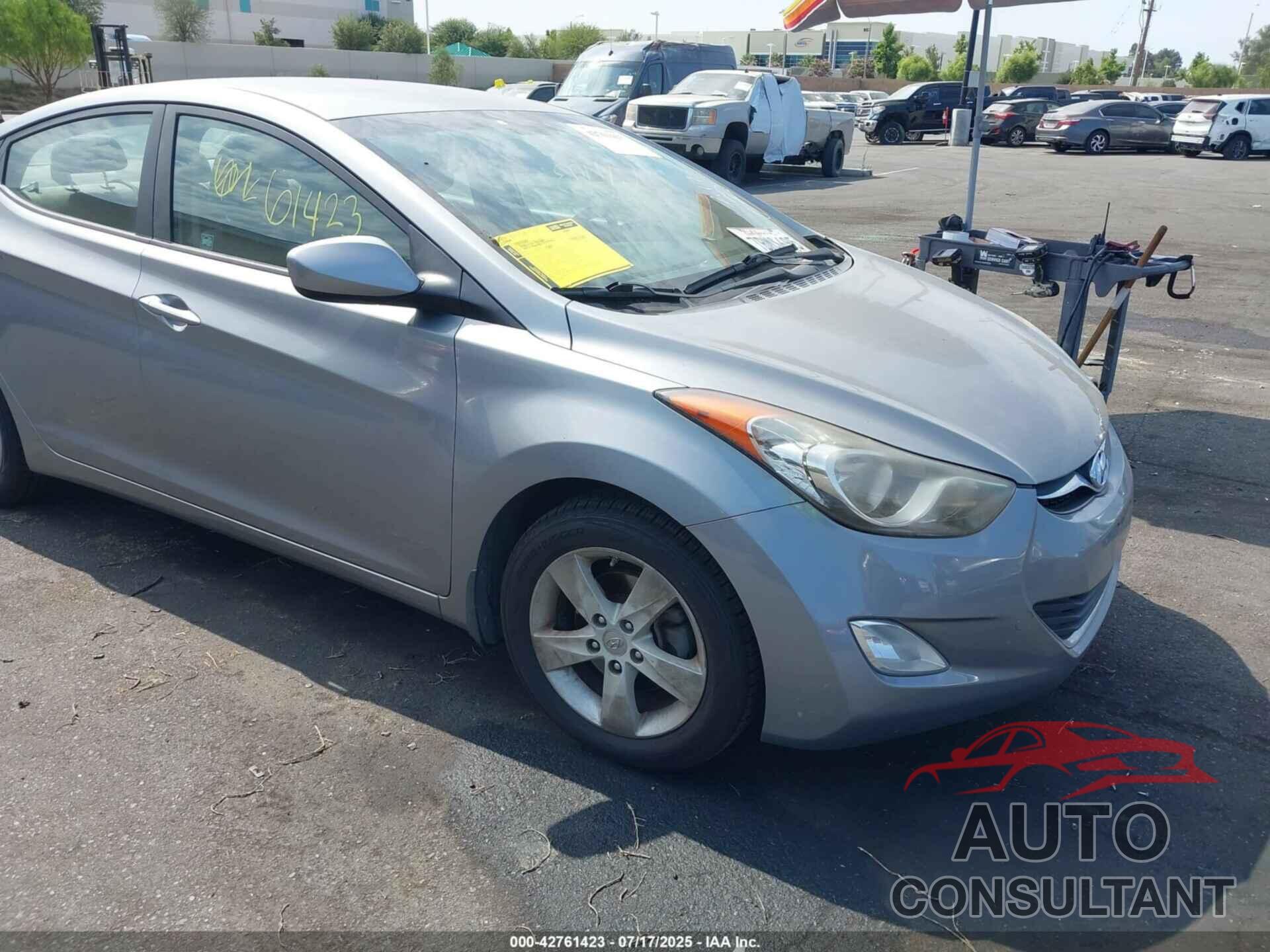 HYUNDAI ELANTRA 2013 - KMHDH4AE4DU938041