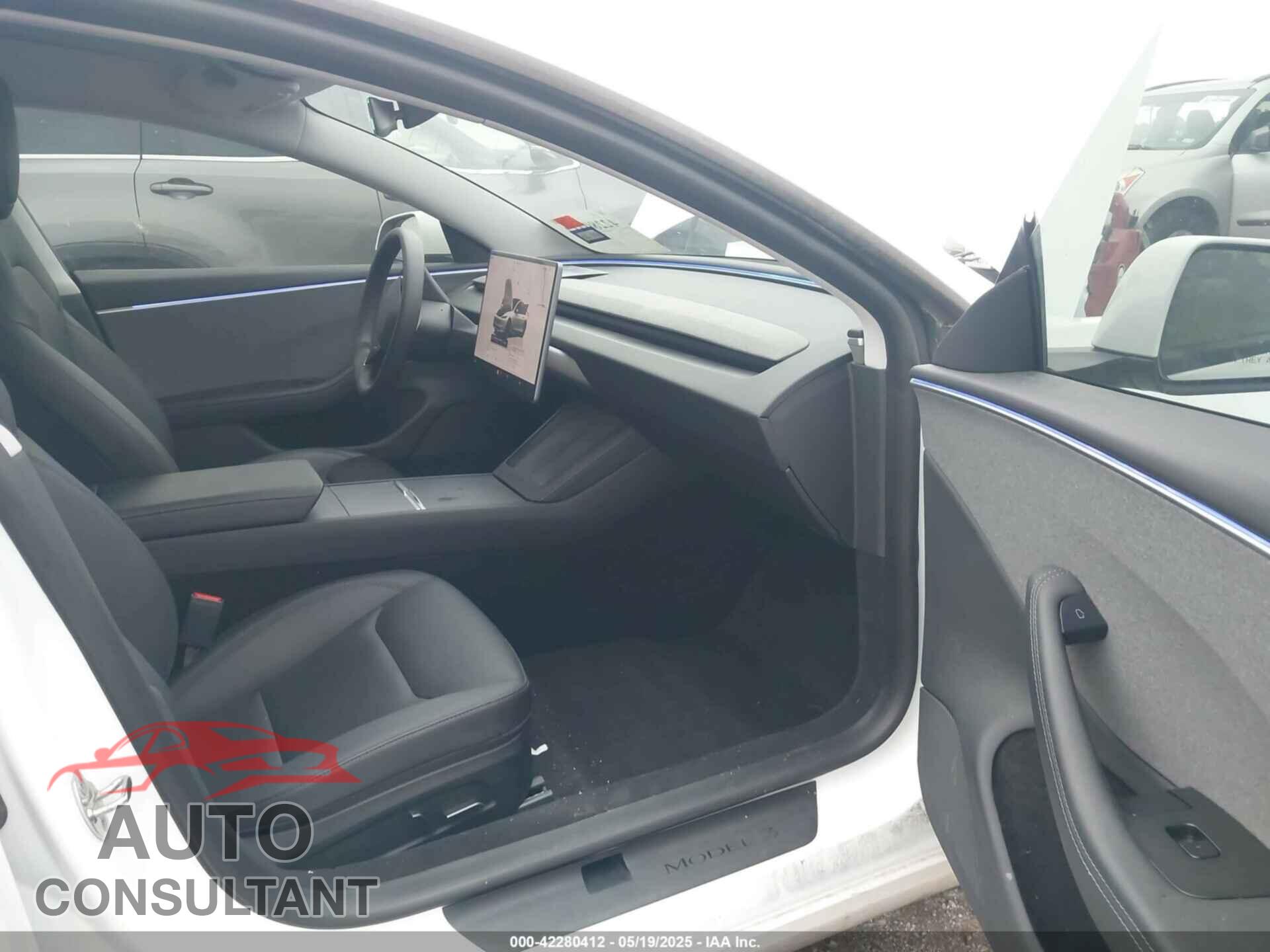 TESLA MODEL 3 2024 - 5YJ3E1EA2RF731579