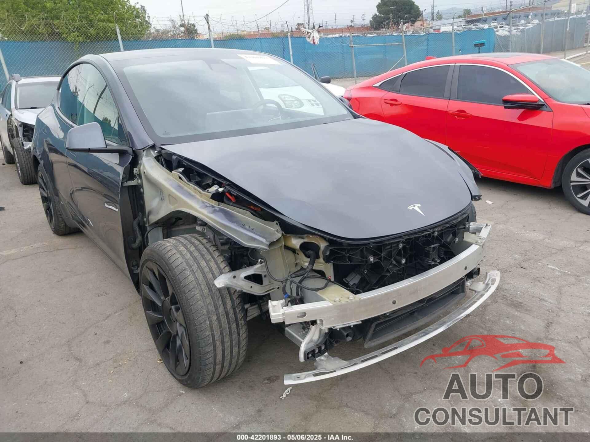 TESLA MODEL Y 2021 - 5YJYGDEE1MF217929