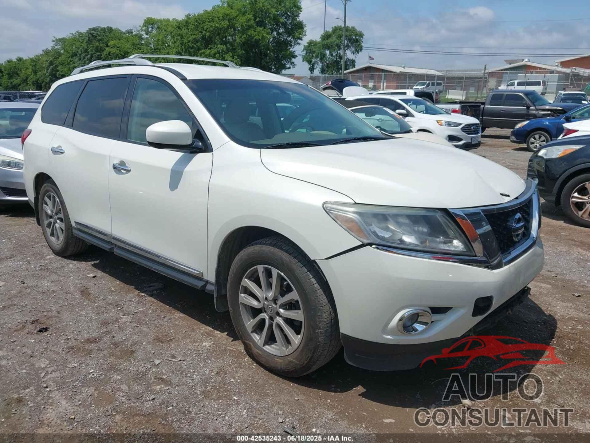 NISSAN PATHFINDER 2015 - 5N1AR2MN2FC672785