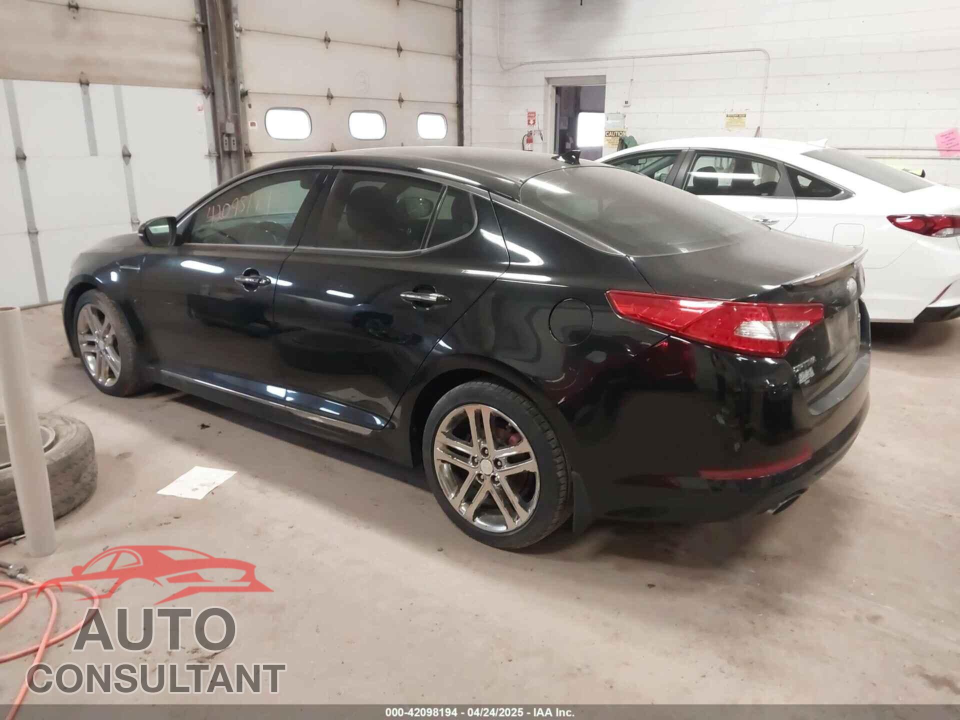 KIA OPTIMA 2013 - 5XXGR4A66DG099152