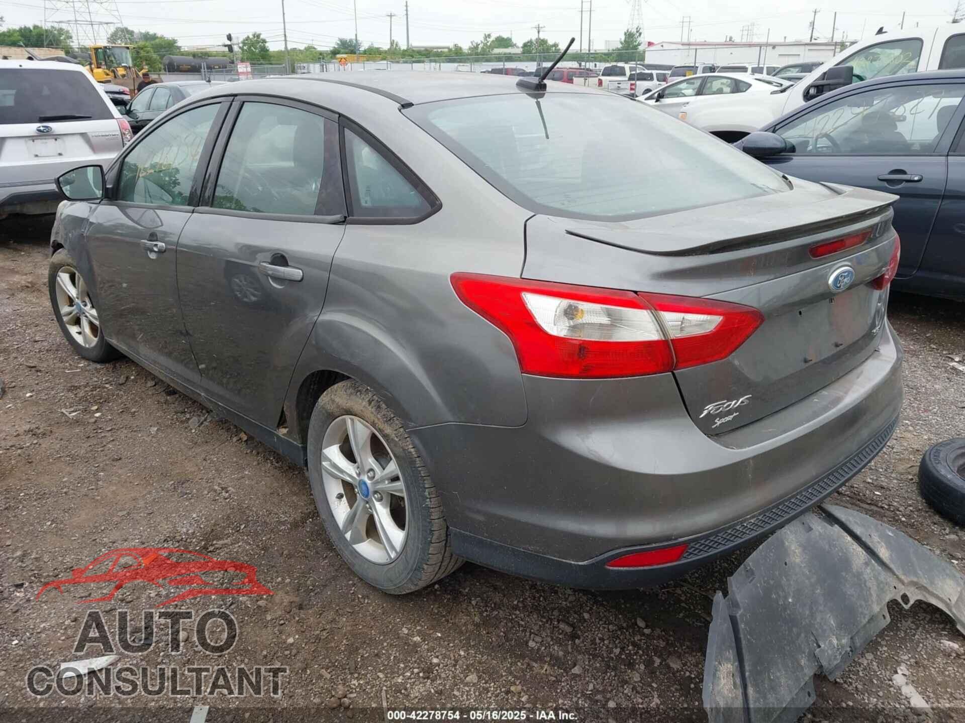 FORD FOCUS 2012 - 1FAHP3F2XCL104044