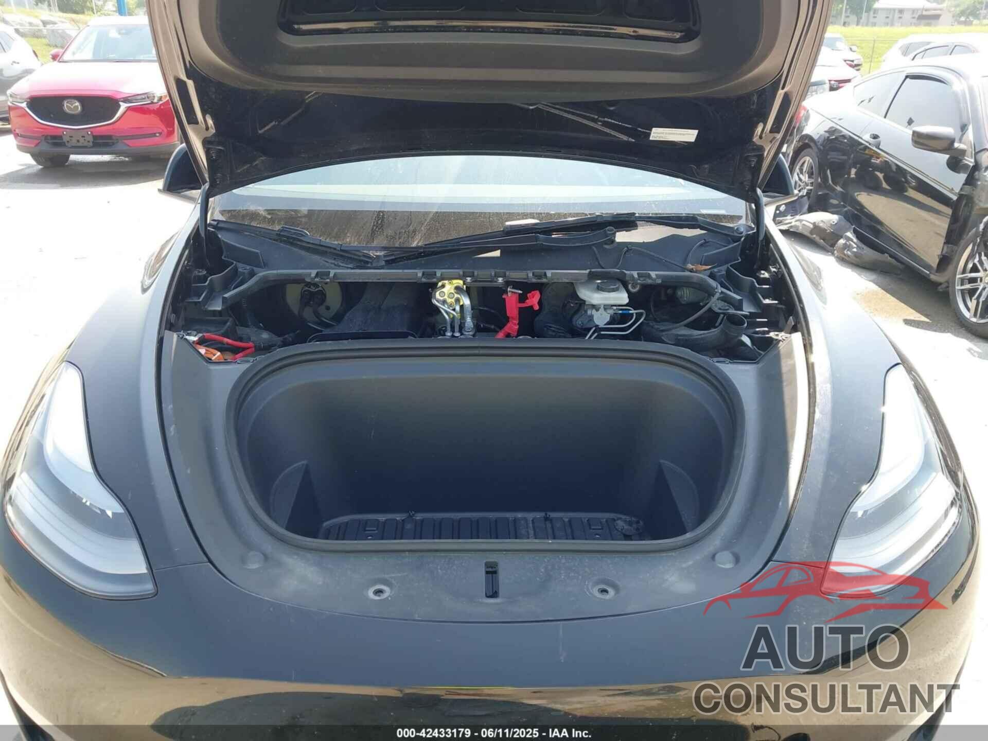 TESLA MODEL Y 2023 - 7SAYGDEEXPA179735