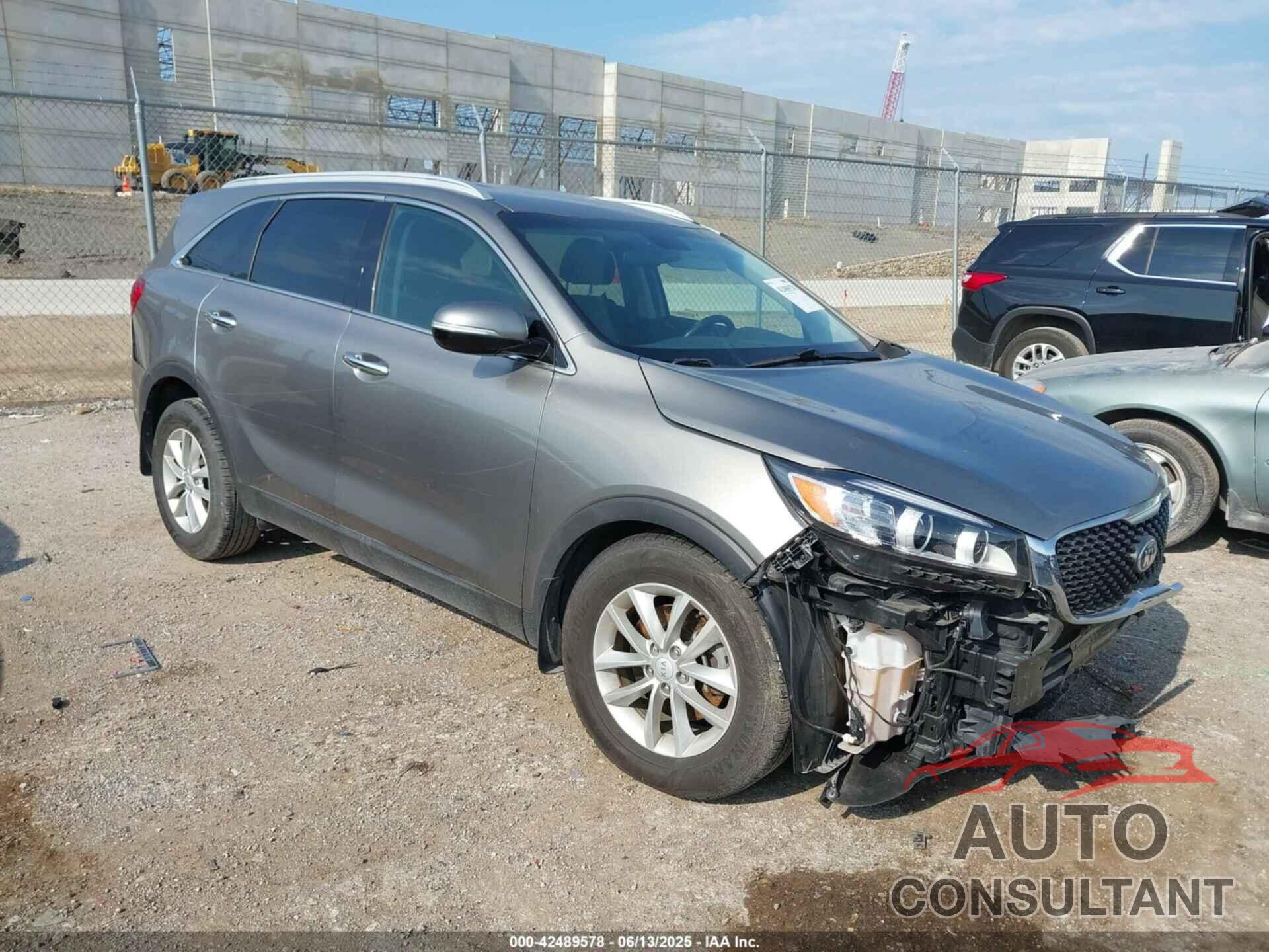 KIA SORENTO 2018 - 5XYPG4A32JG405962