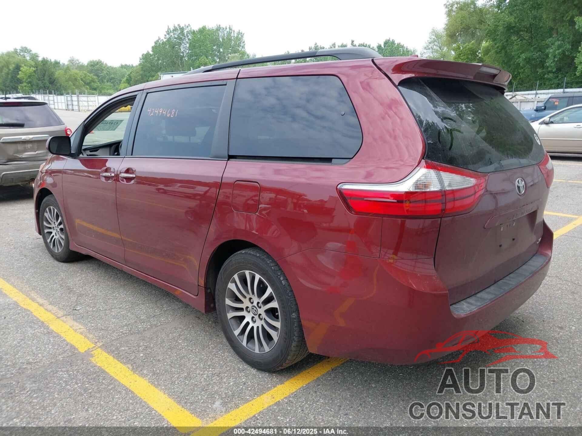 TOYOTA SIENNA 2019 - 5TDYZ3DC6KS996645