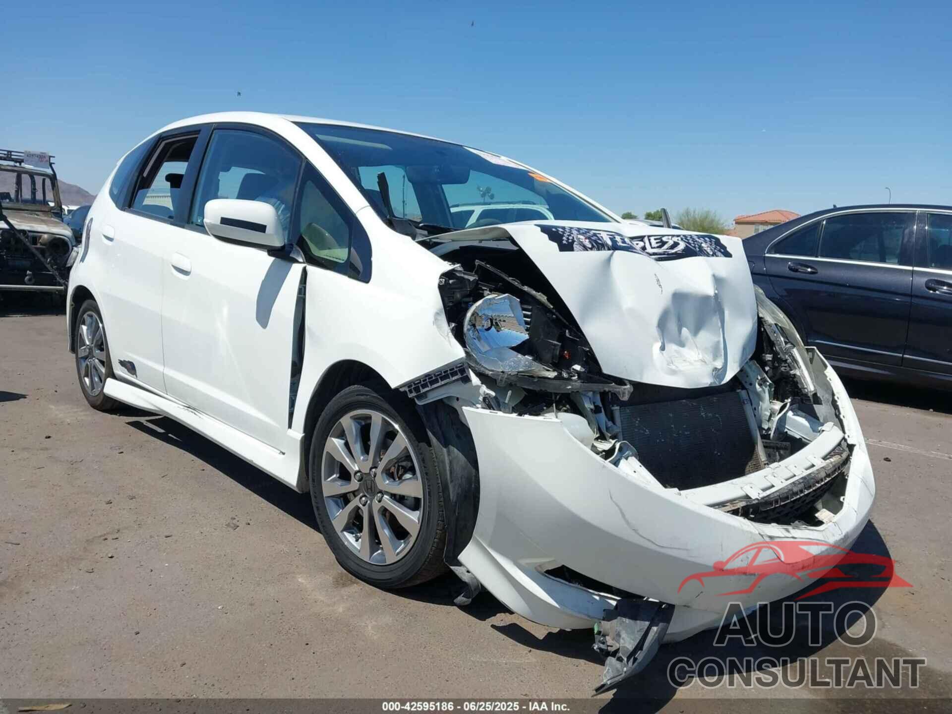 HONDA FIT 2013 - JHMGE8H52DC046494