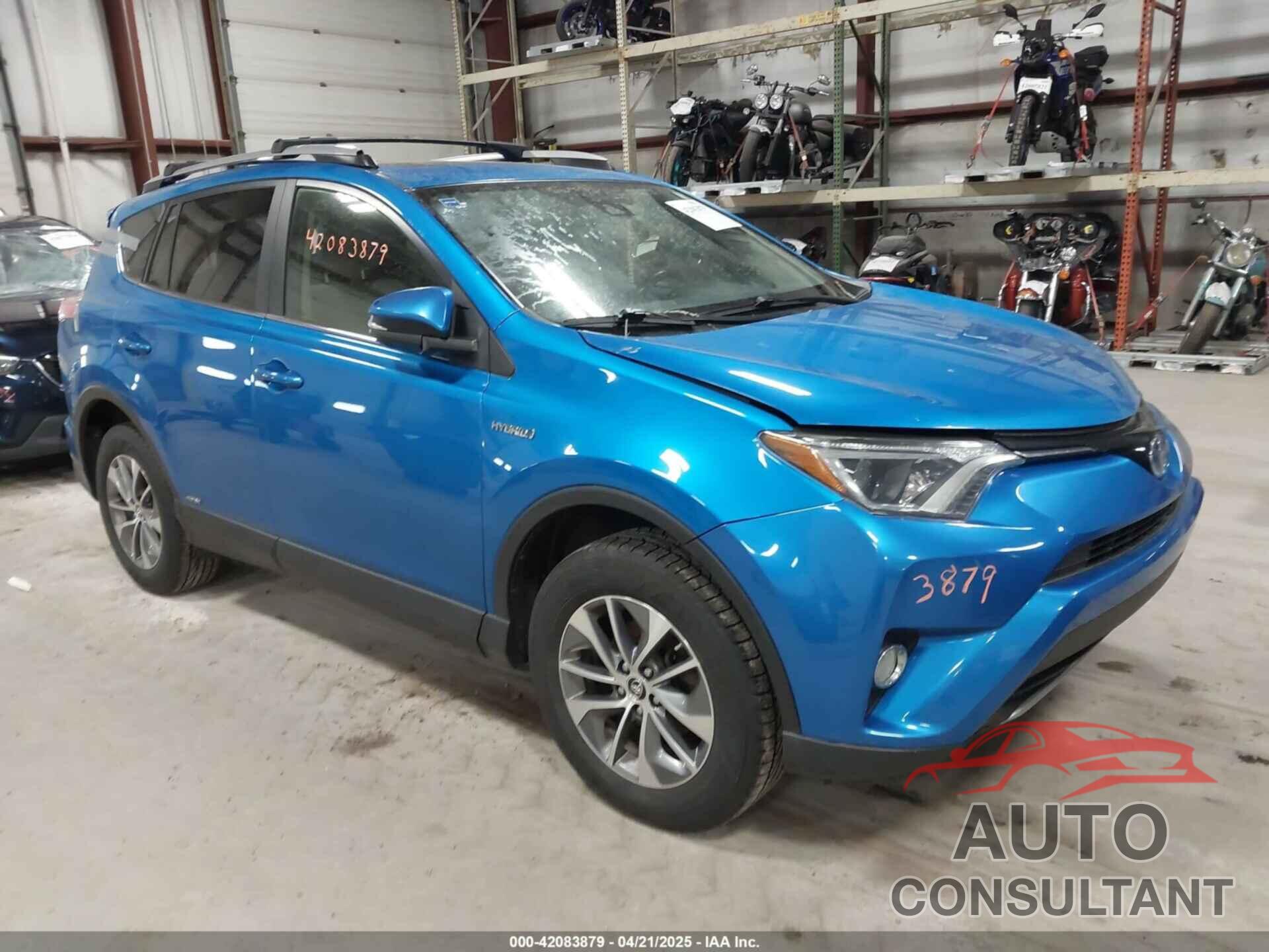 TOYOTA RAV4 HYBRID 2017 - JTMRJREV7HD083637