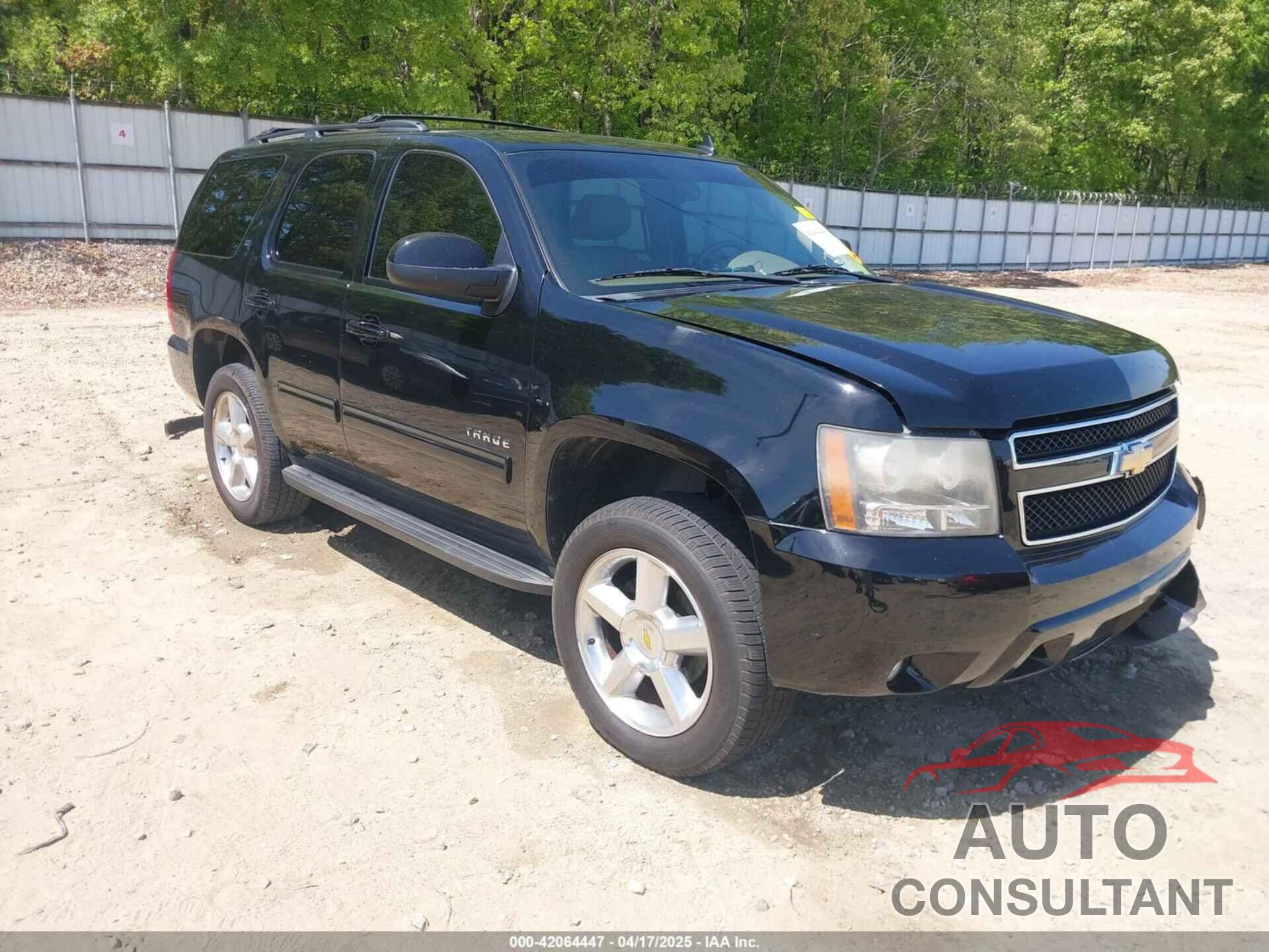 CHEVROLET TAHOE 2011 - 1GNSCBE03BR160285