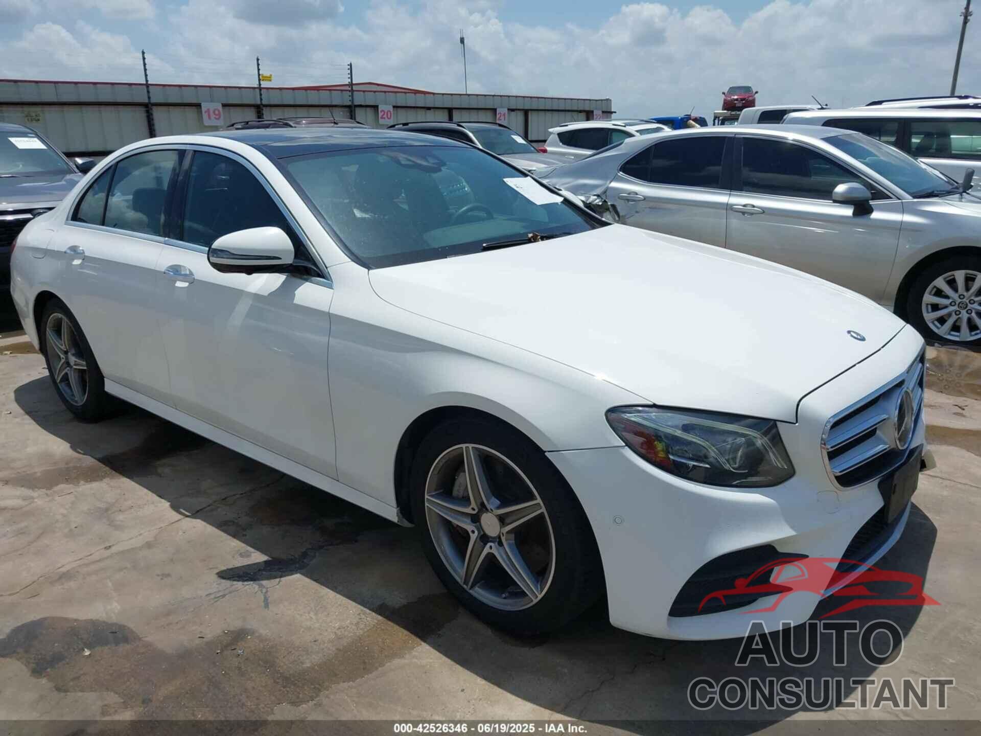 MERCEDES-BENZ E 300 2017 - WDDZF4JB5HA011651