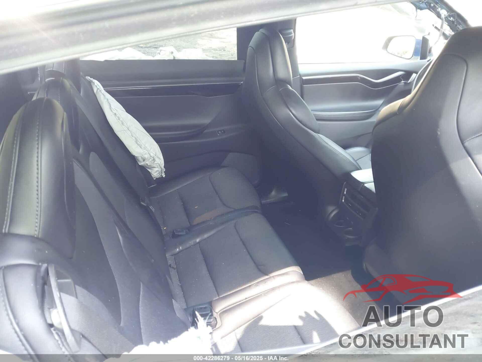 TESLA MODEL X 2018 - 5YJXCDE24JF121558