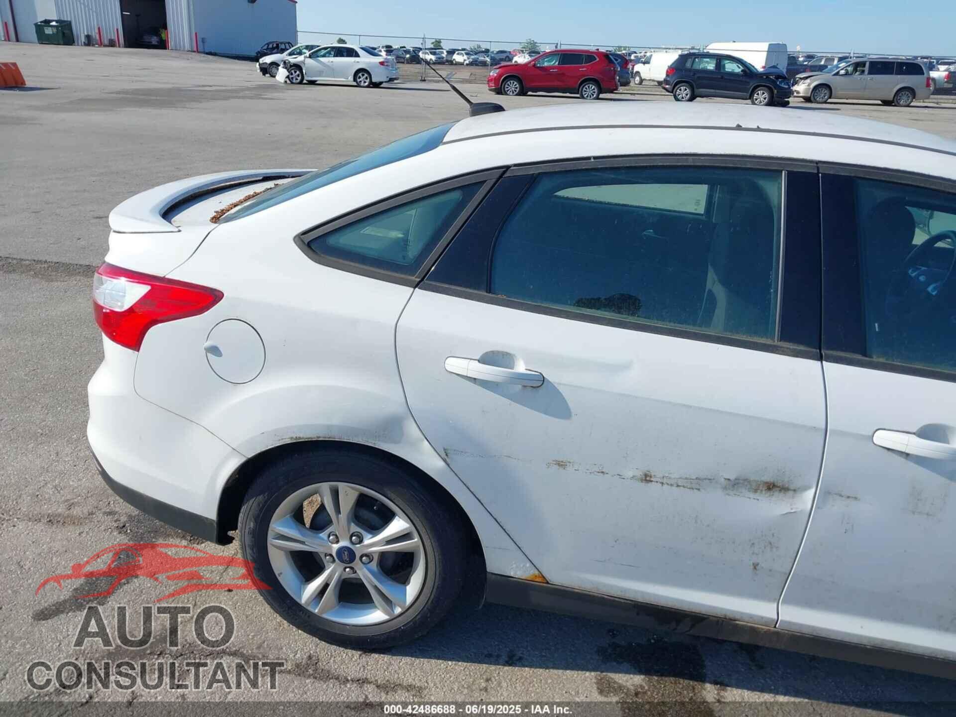 FORD FOCUS 2014 - 1FADP3F21EL252715