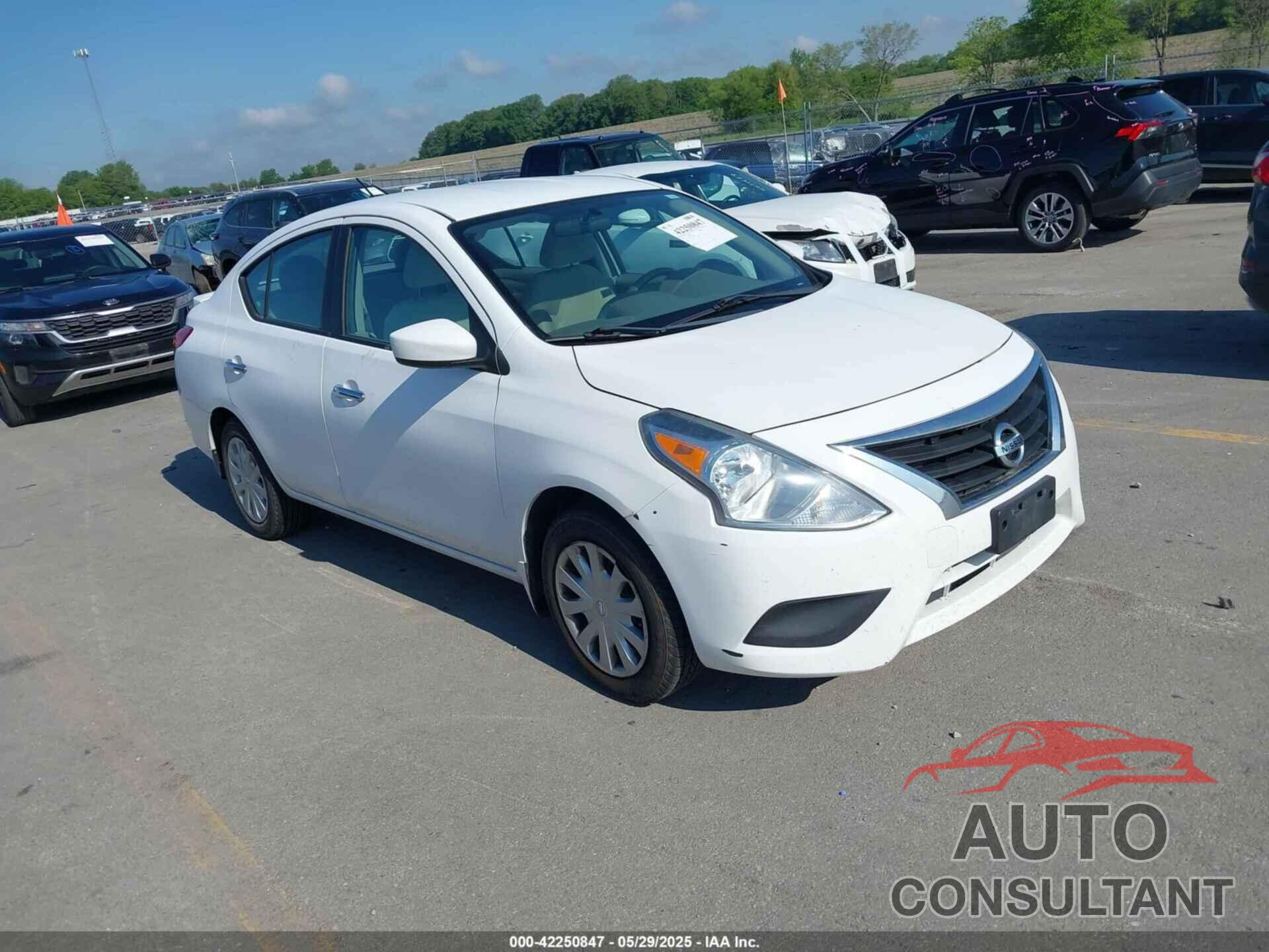 NISSAN VERSA 2015 - 3N1CN7AP8FL809084