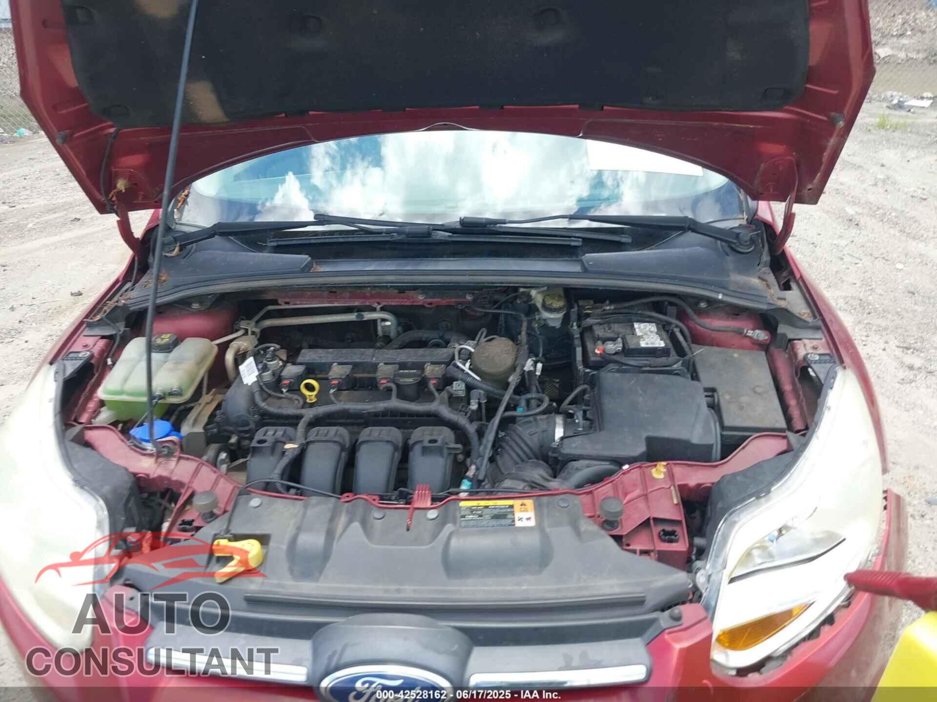 FORD FOCUS 2014 - 1FADP3F27EL104021