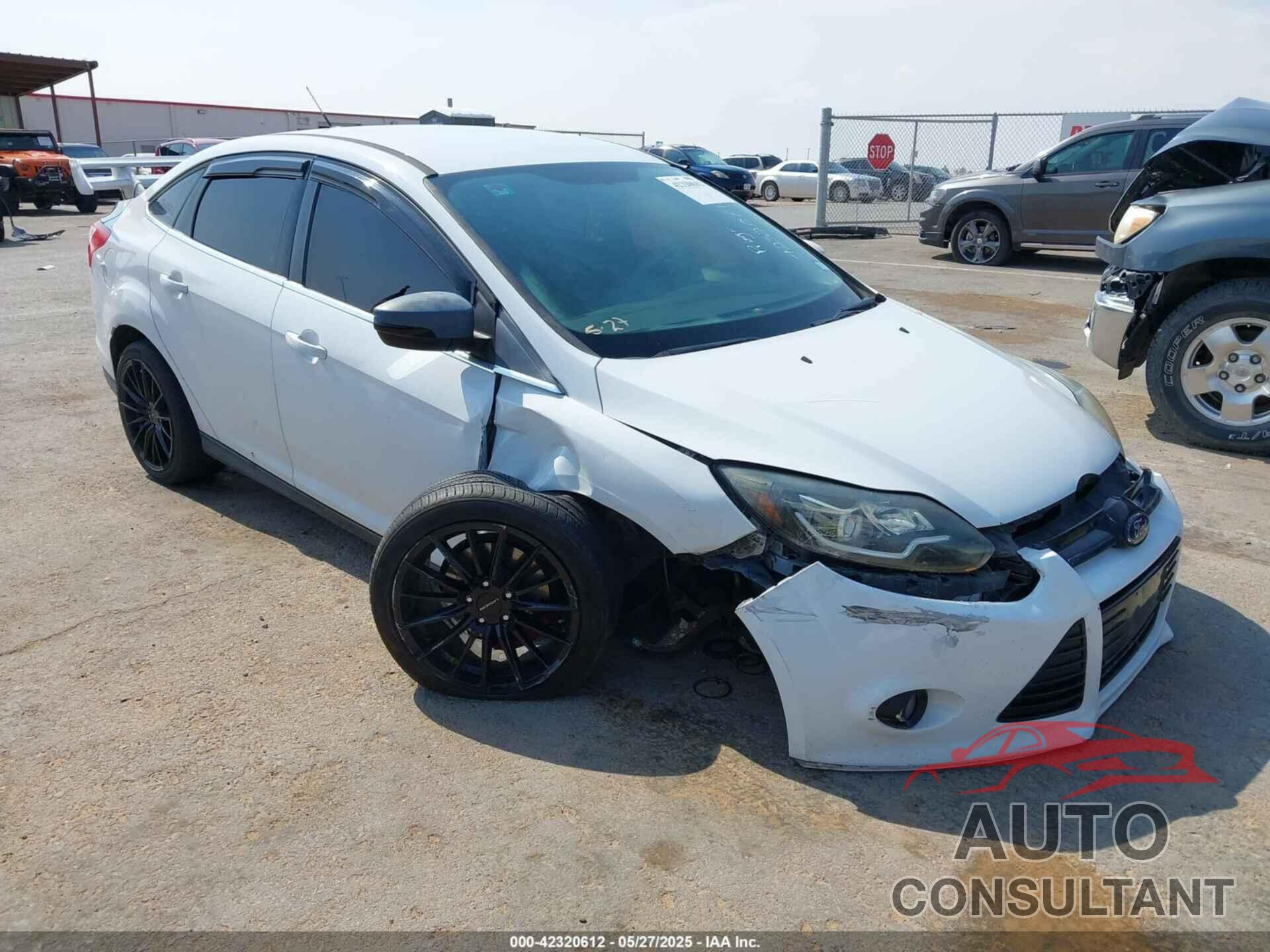 FORD FOCUS 2012 - 1FAHP3H23CL367649