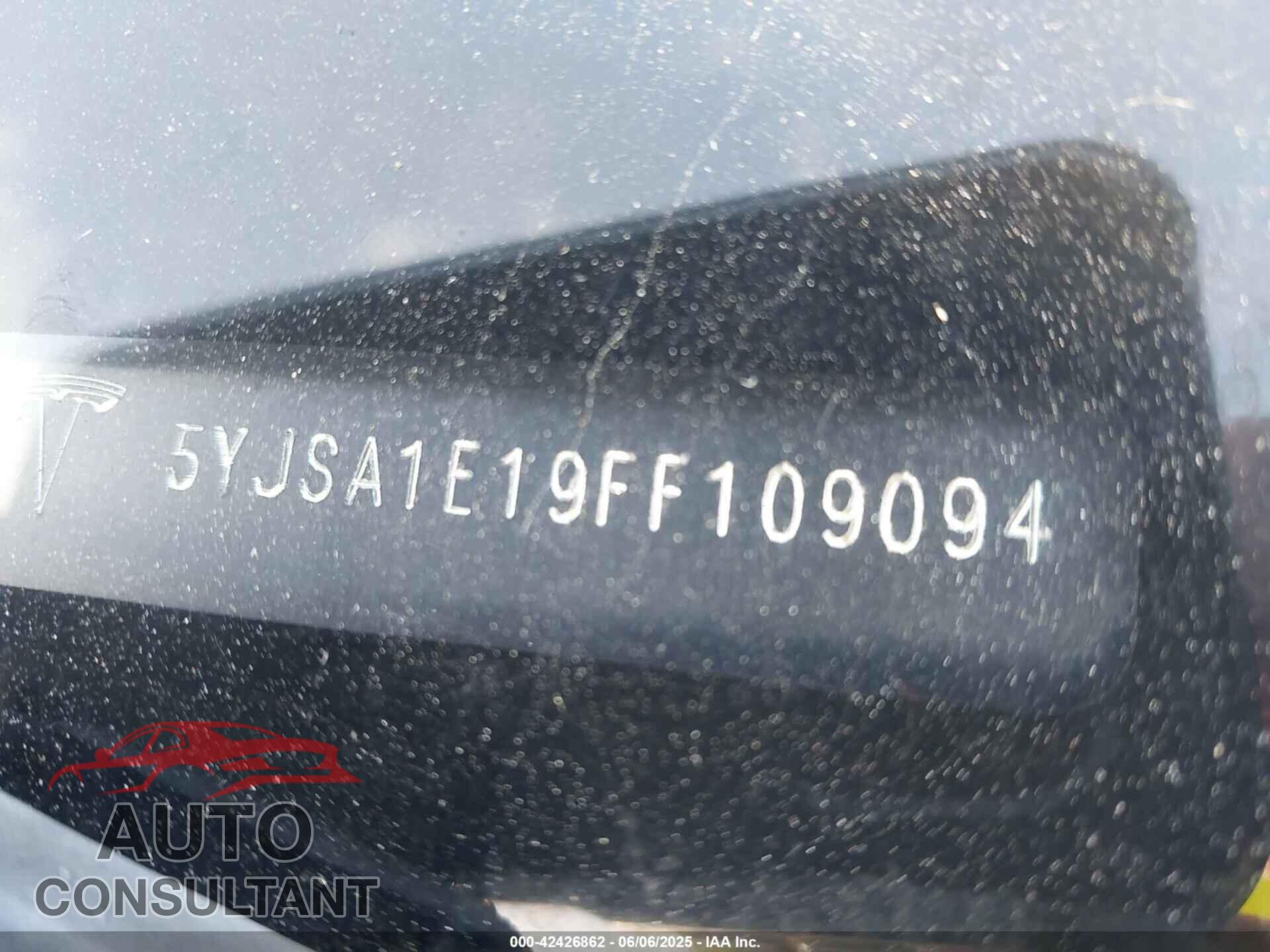 TESLA MODEL S 2015 - 5YJSA1E19FF109094