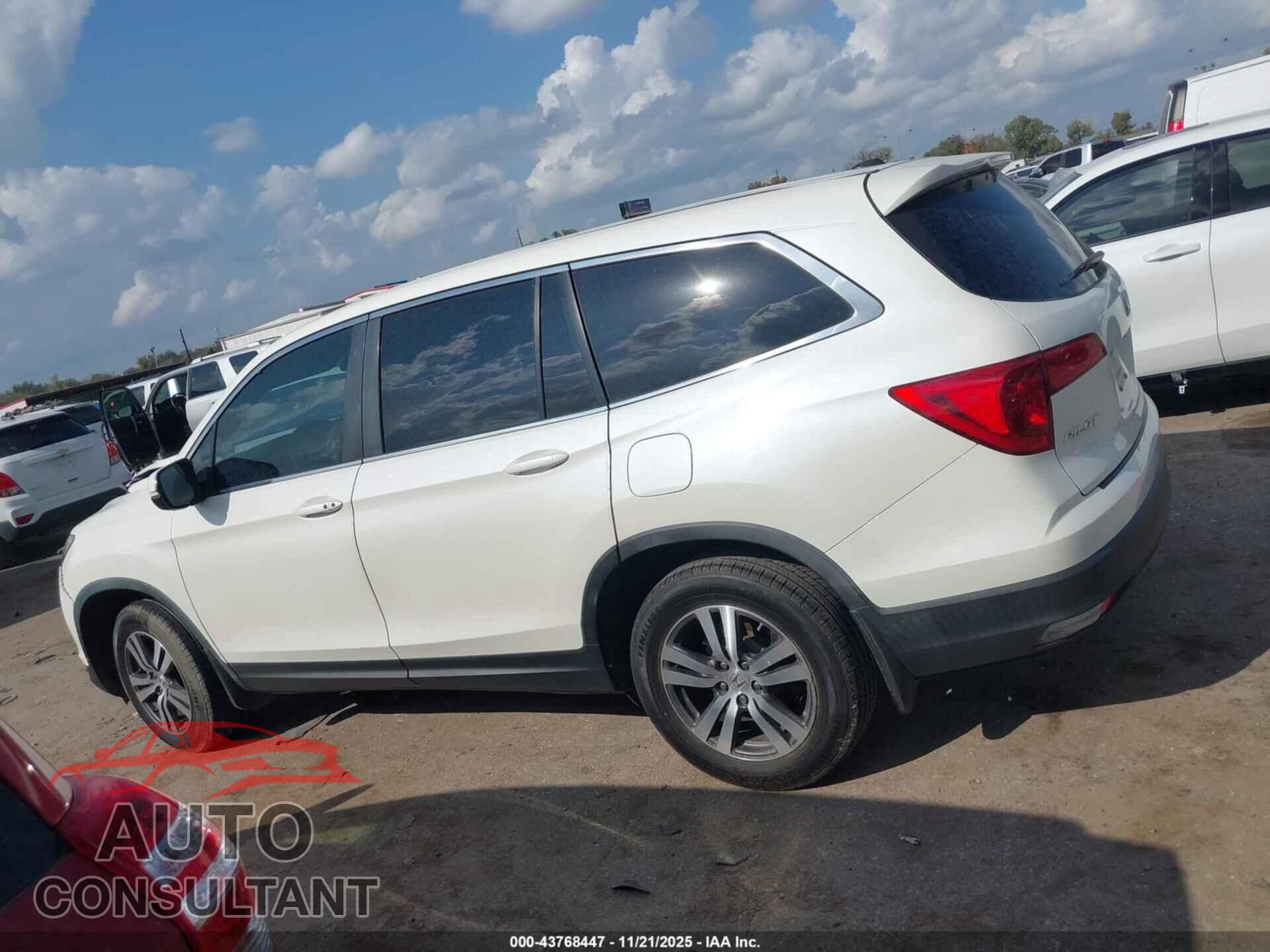 HONDA PILOT 2018 - 5FNYF5H34JB018274