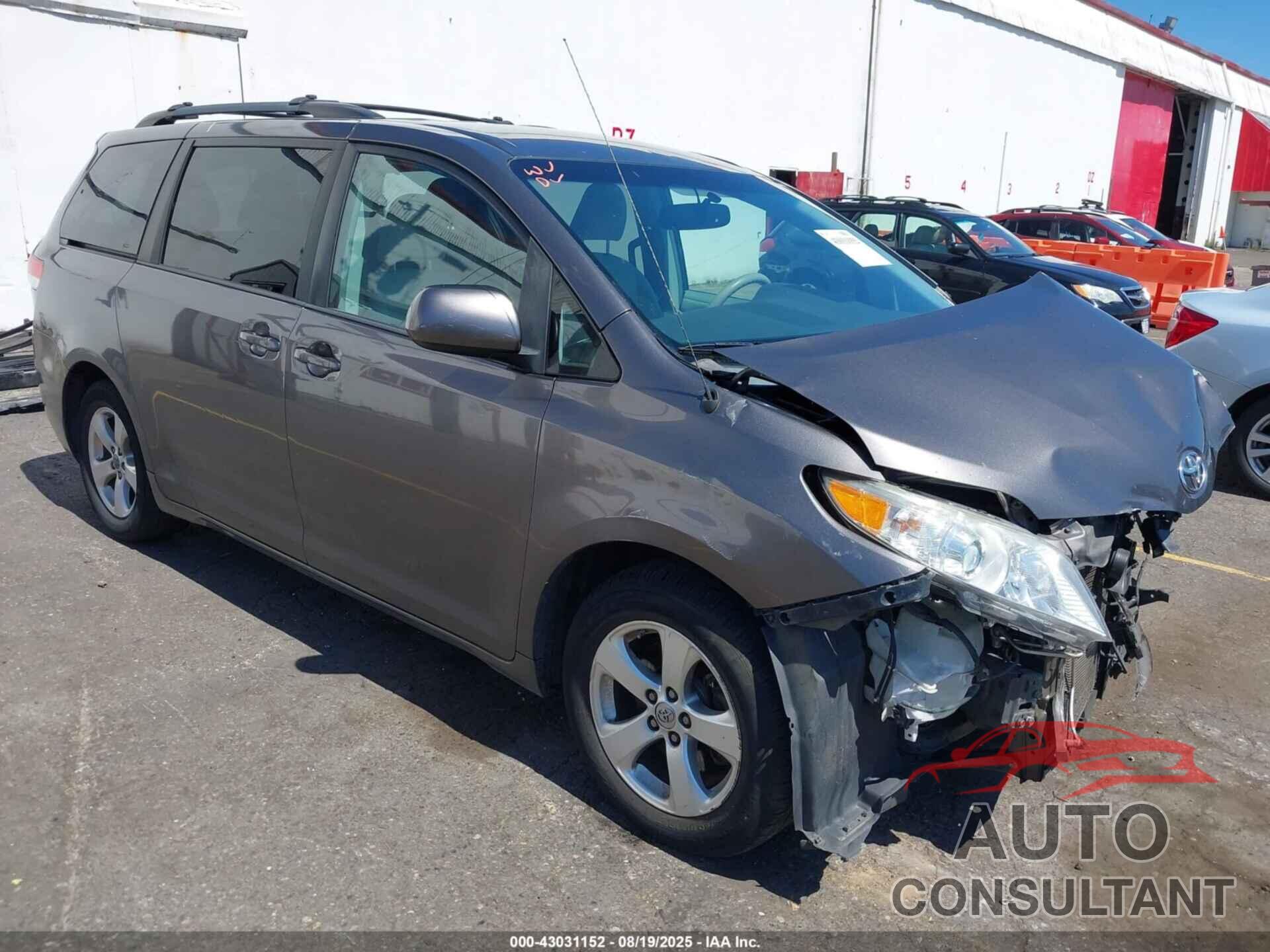 TOYOTA SIENNA 2013 - 5TDKK3DC6DS377170