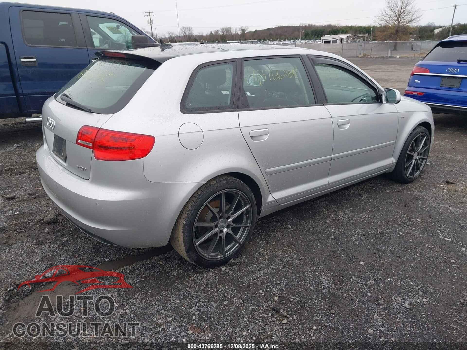 AUDI A3 2012 - WAUPFAFM8CA015127