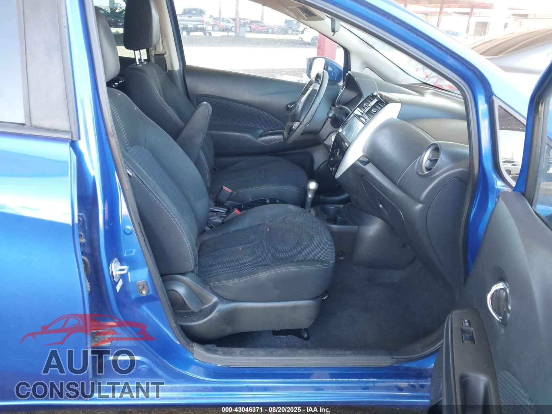 NISSAN VERSA NOTE 2015 - 3N1CE2CP2FL398877