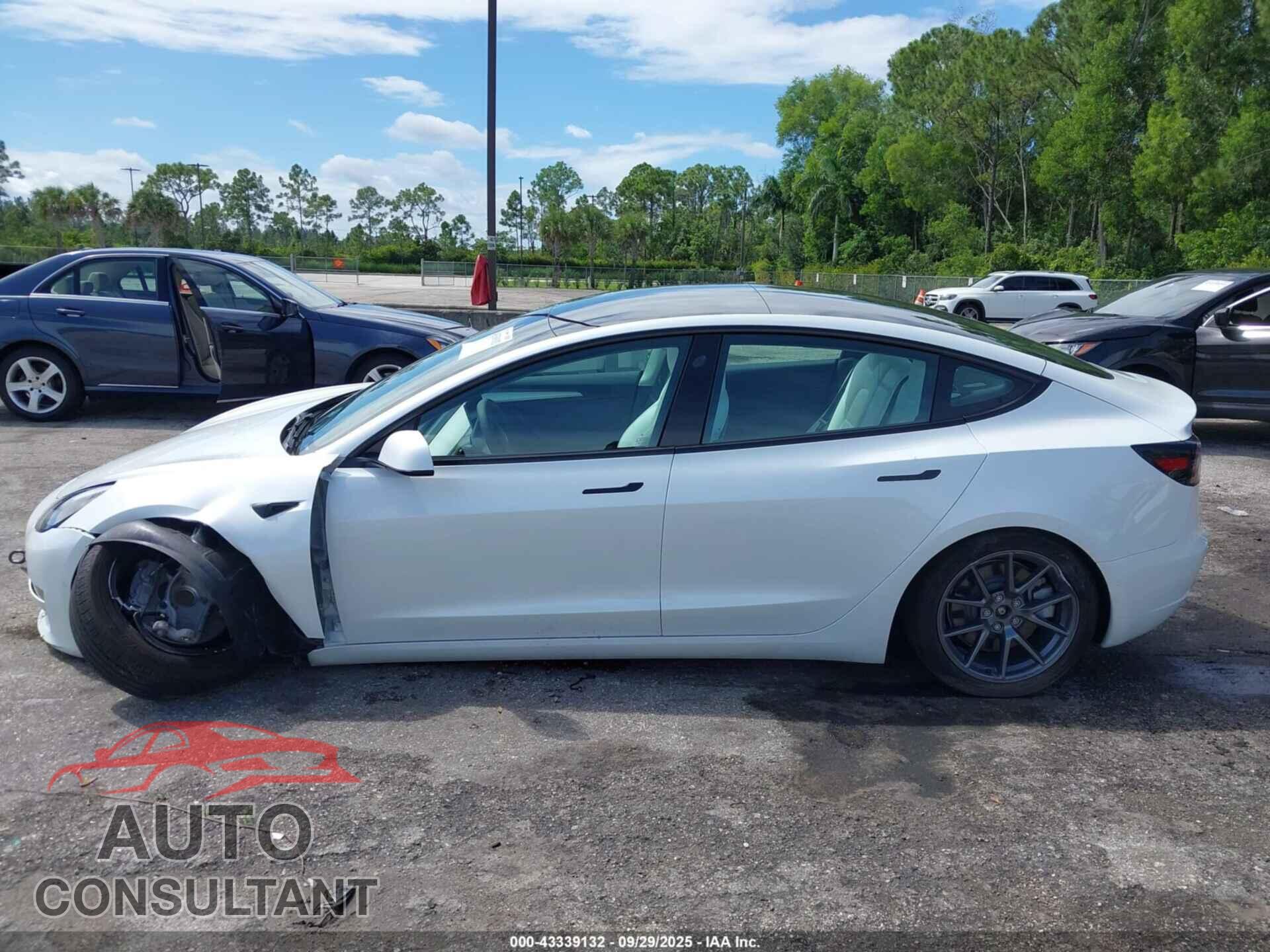 TESLA MODEL 3 2022 - 5YJ3E1EA1NF348954