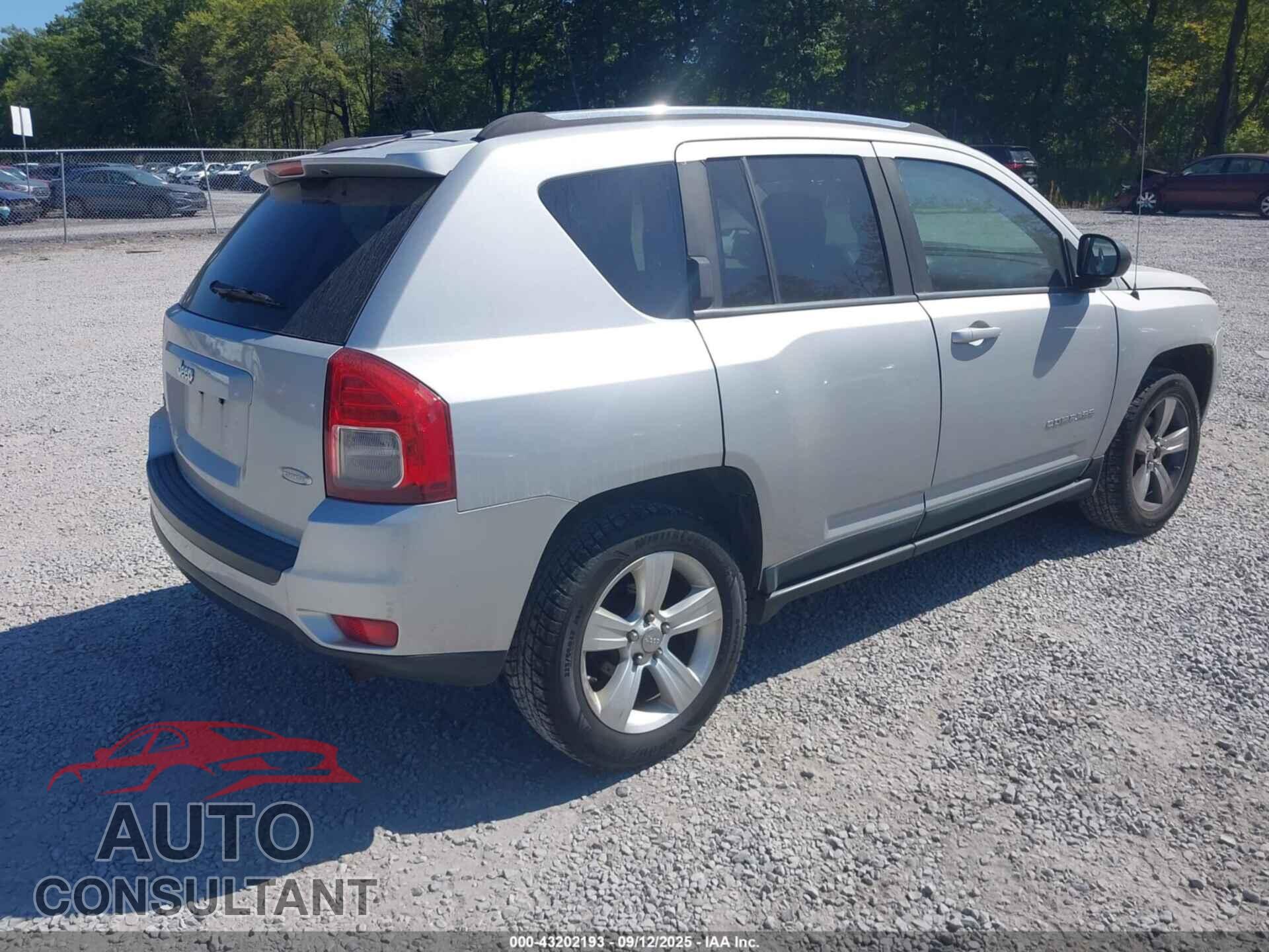 JEEP COMPASS 2011 - 1J4NF1FB7BD210863