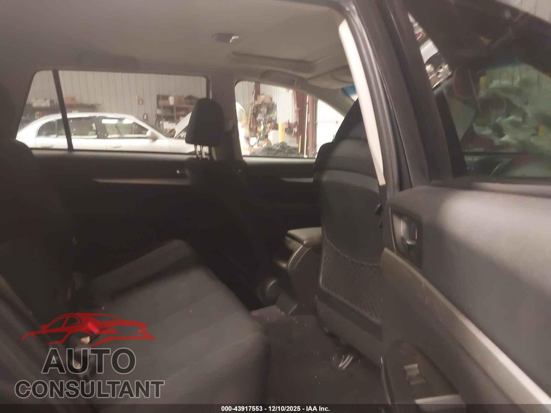 SUBARU OUTBACK 2010 - 4S4BRBGC8A3324738