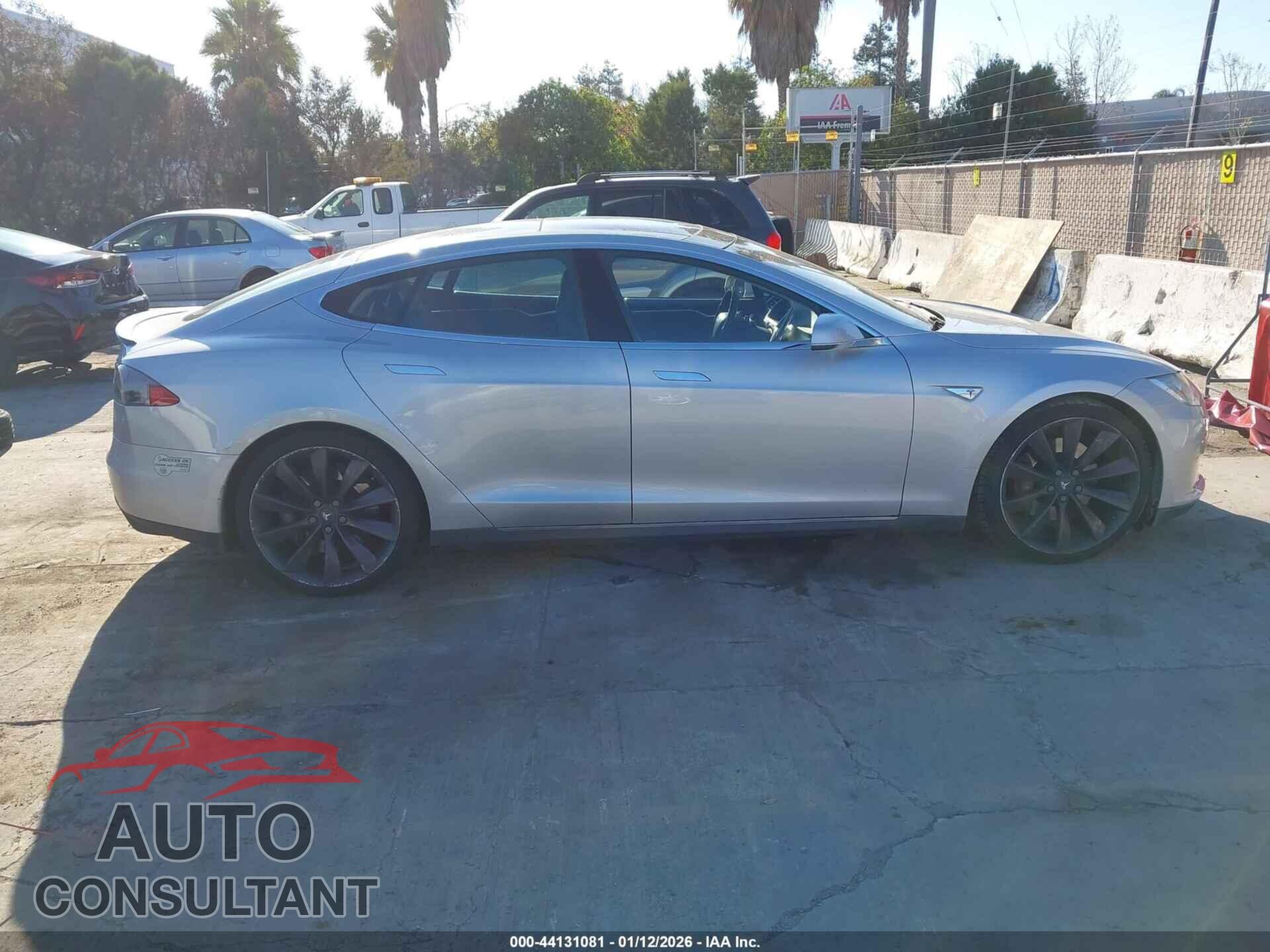 TESLA MODEL S 2012 - 5YJSA1DP2CFP02801