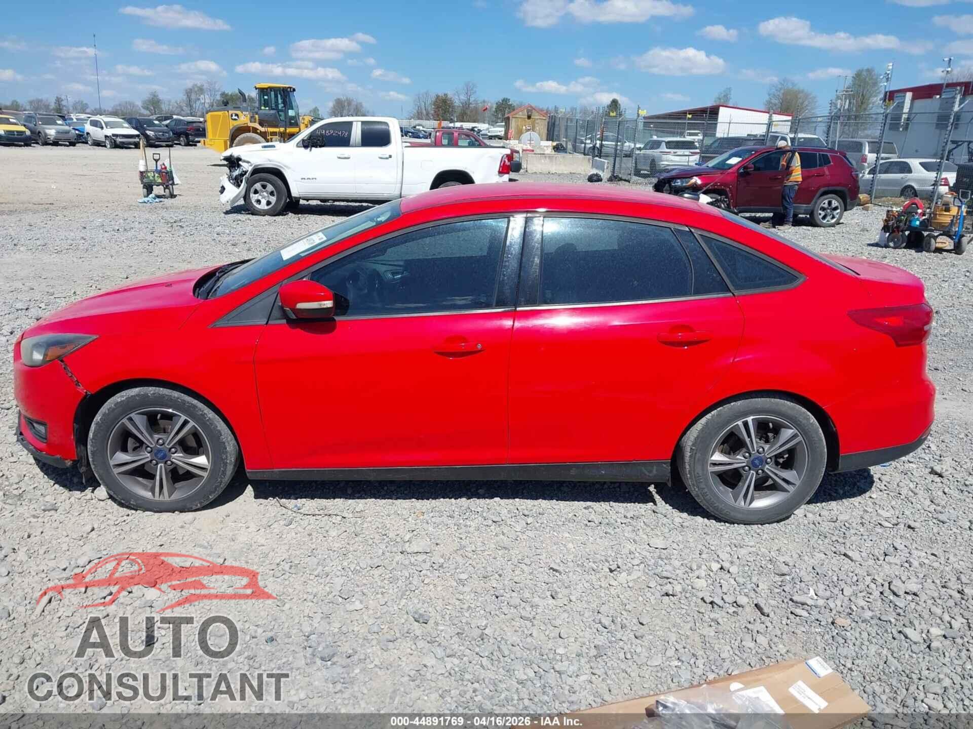 FORD FOCUS 2017 - 1FADP3FE2HL276097