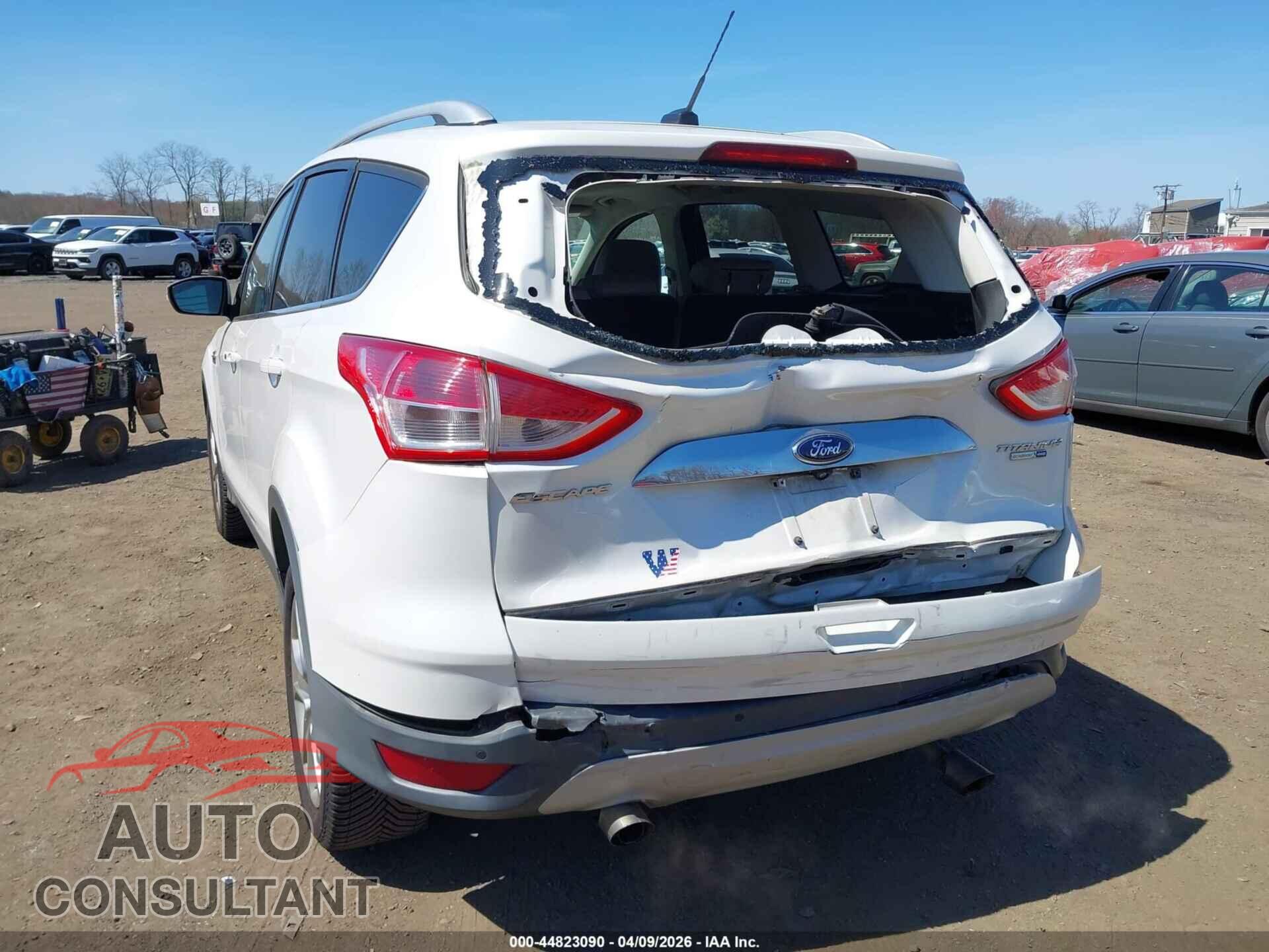FORD ESCAPE 2015 - 1FMCU9J93FUA55977