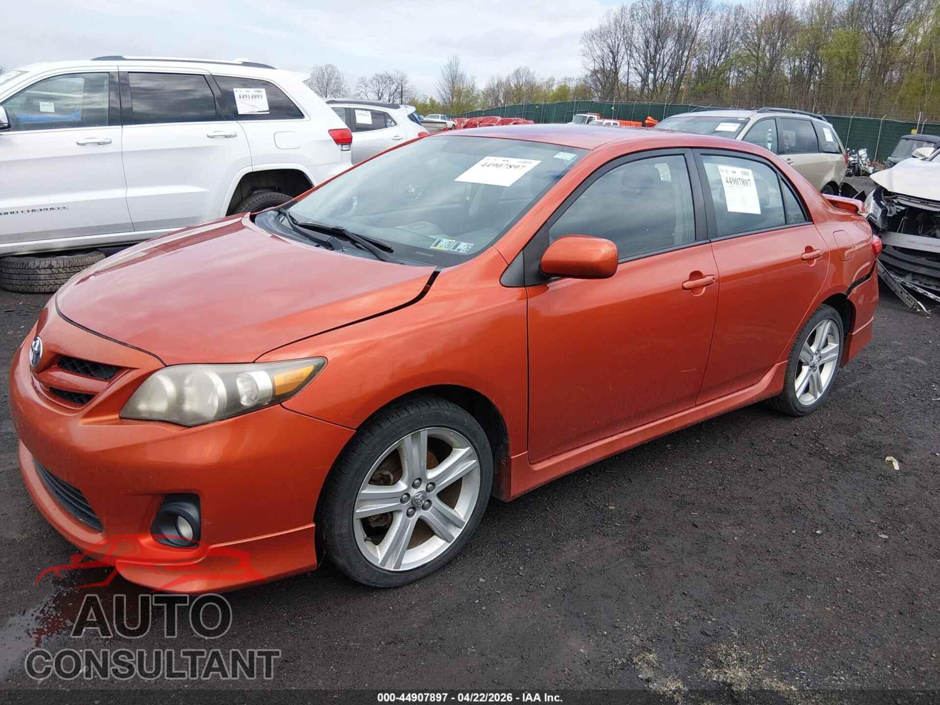 TOYOTA COROLLA 2013 - 2T1BU4EE2DC064044