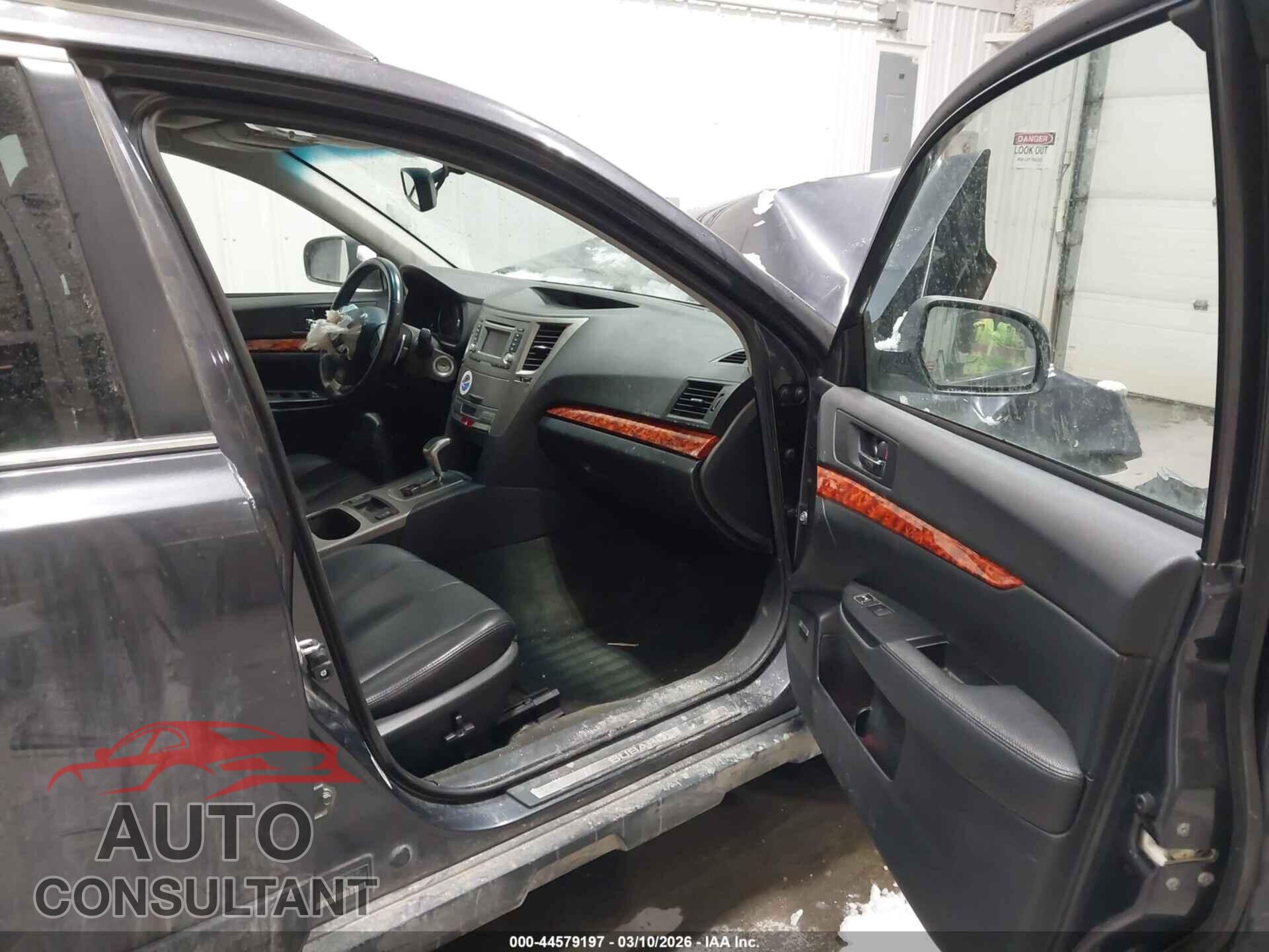 SUBARU OUTBACK 2012 - 4S4BRBKC8C3237268