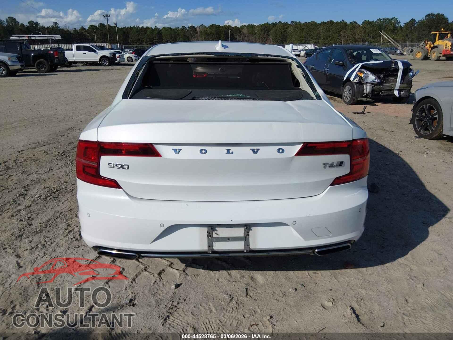 VOLVO S90 2018 - LVY992ML7JP007638
