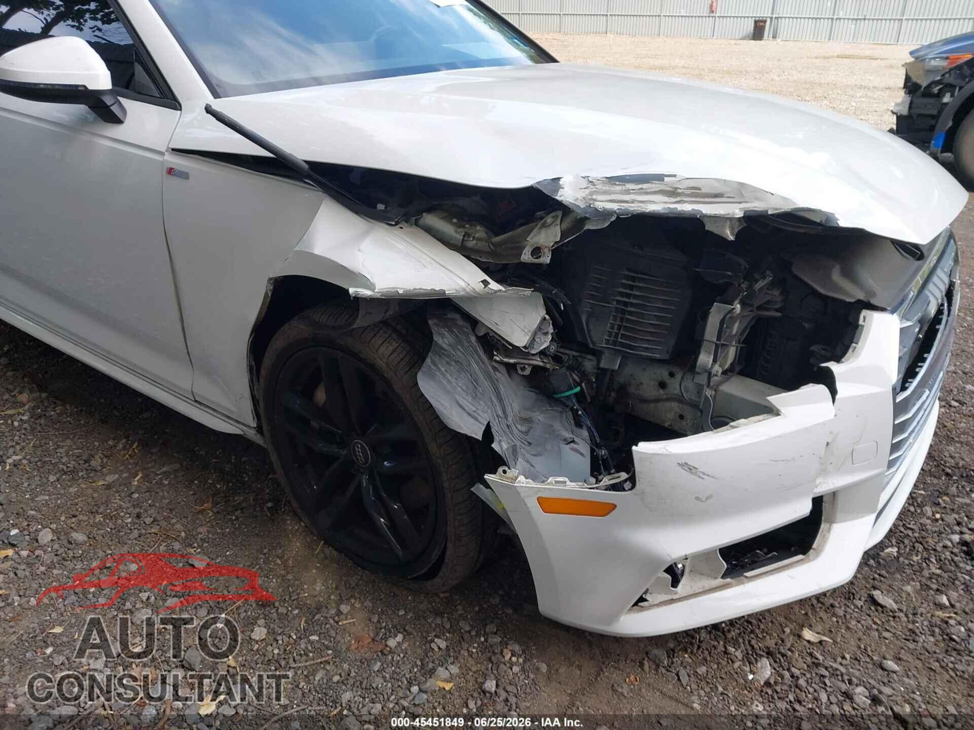 AUDI A4 2017 - WAUDNAF40HN054591