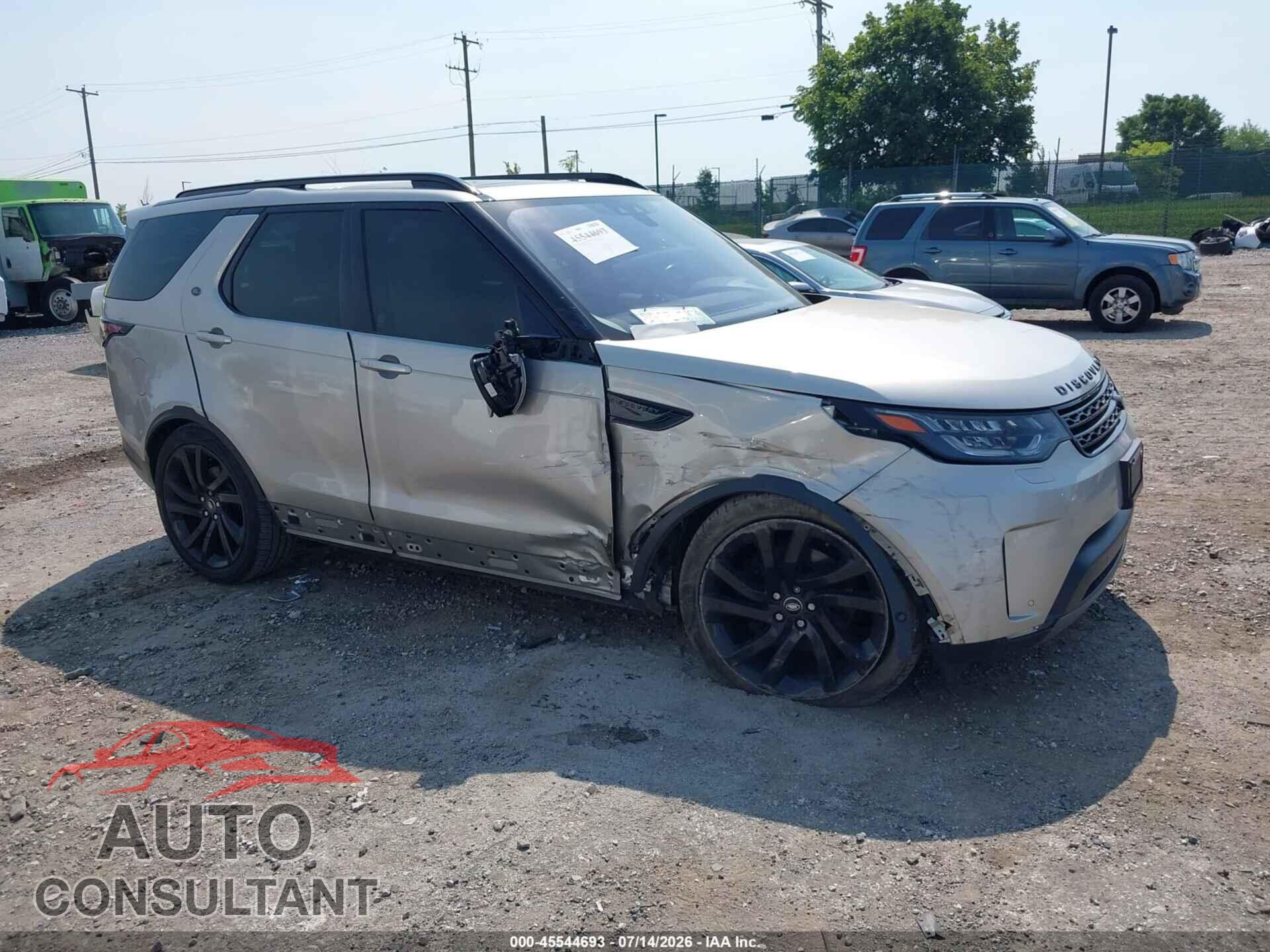 LAND ROVER DISCOVERY 2017 - SALRHBBV3HA041502