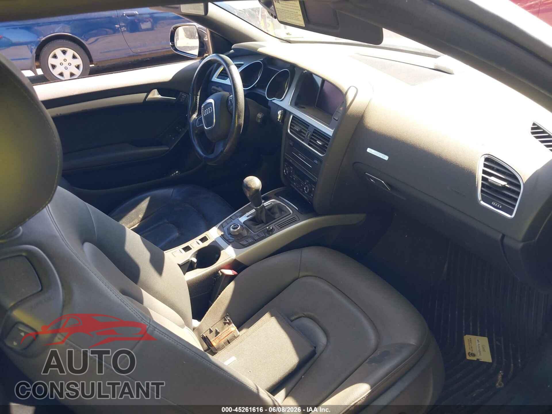 AUDI A5 2011 - WAULFAFH5BN009634