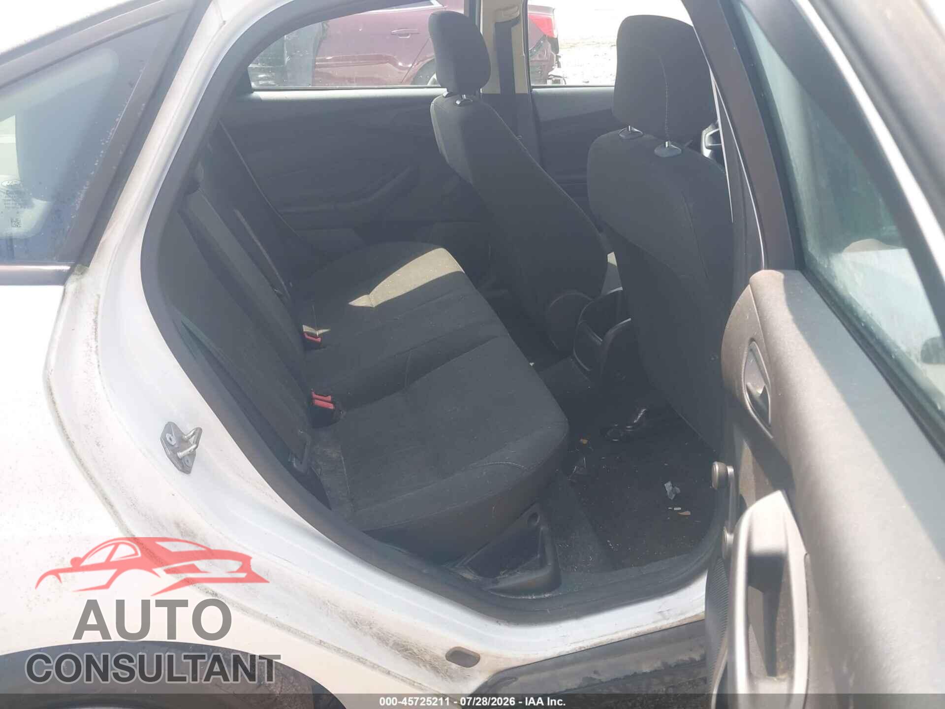 FORD FOCUS 2016 - 1FADP3E28GL236578