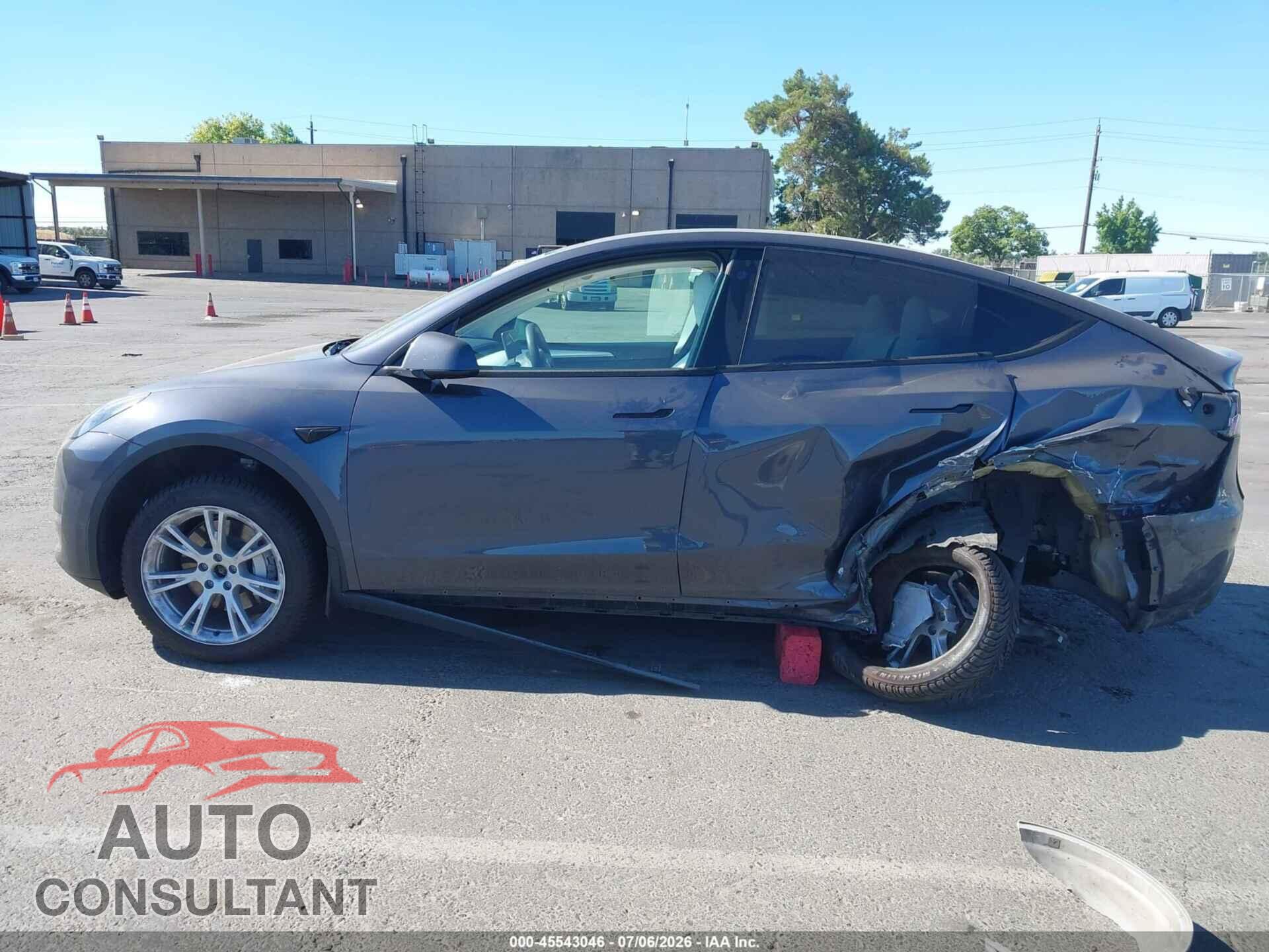 TESLA MODEL Y 2023 - 7SAYGAEE5PF640163