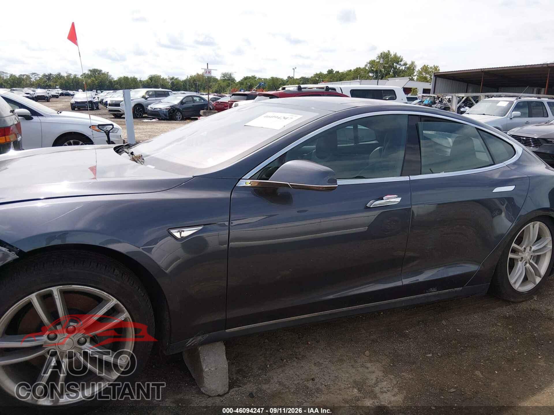 TESLA MODEL S 2015 - 5YJSA1E22FF103713