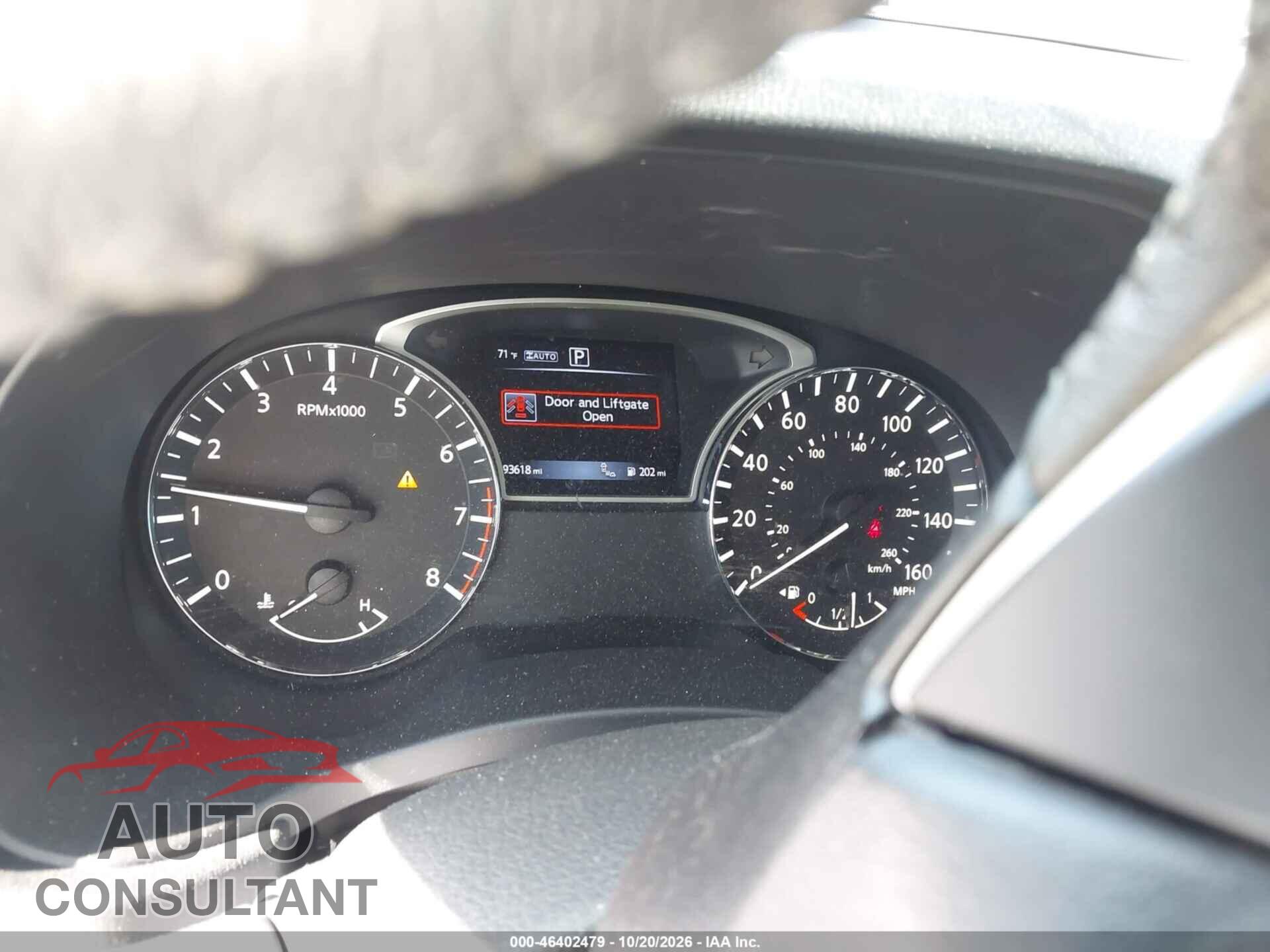 NISSAN PATHFINDER 2017 - 5N1DR2MM8HC601680